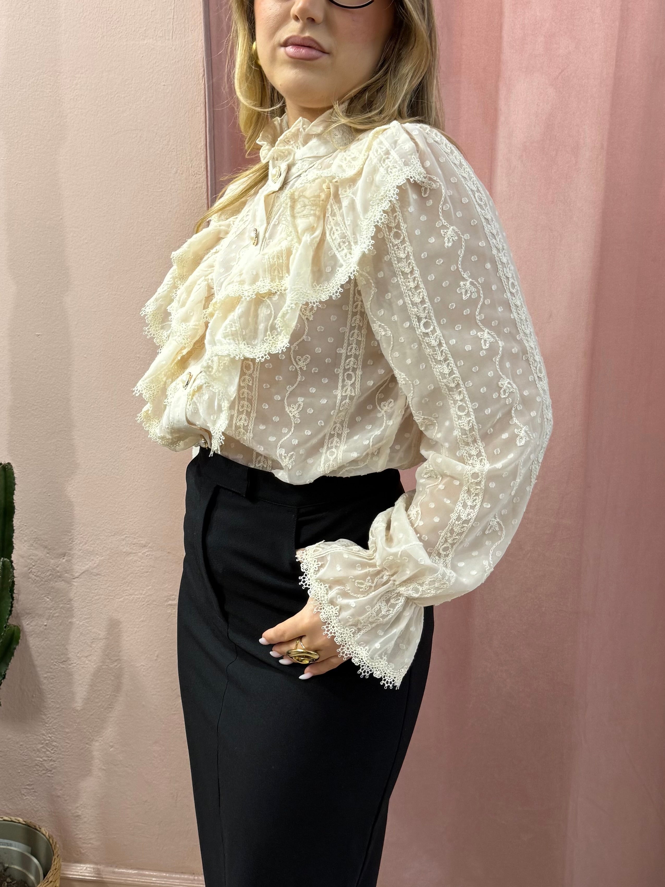 Camicia romantica
