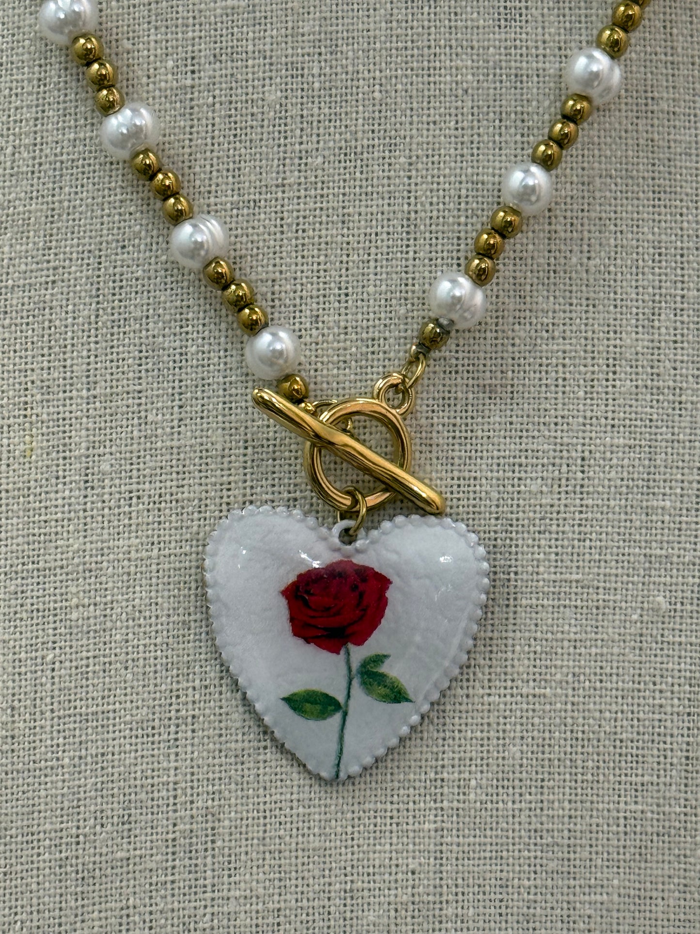 Collana con perle ciondolo cuore effetto ceramica