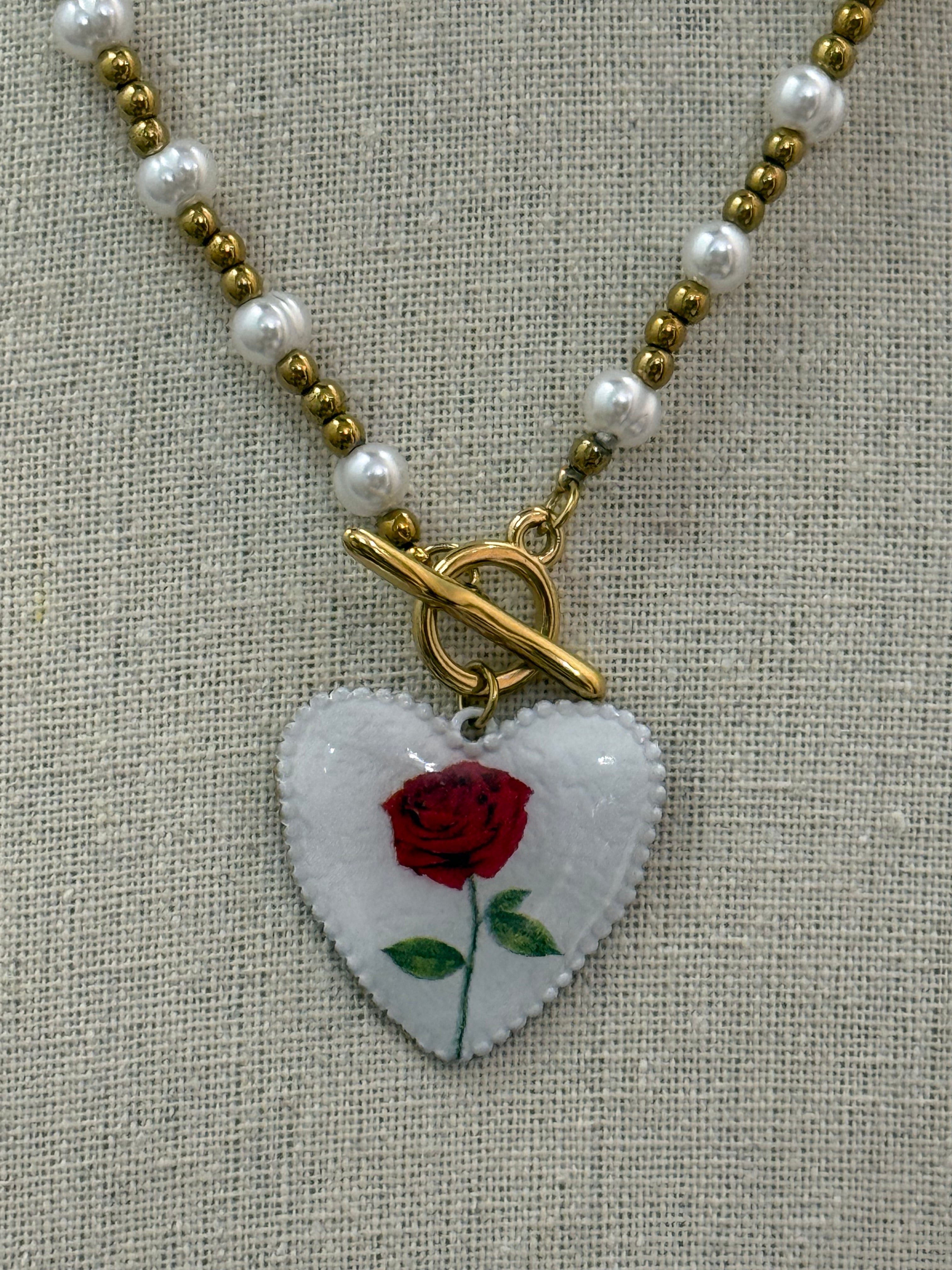 Collana con perle ciondolo cuore effetto ceramica