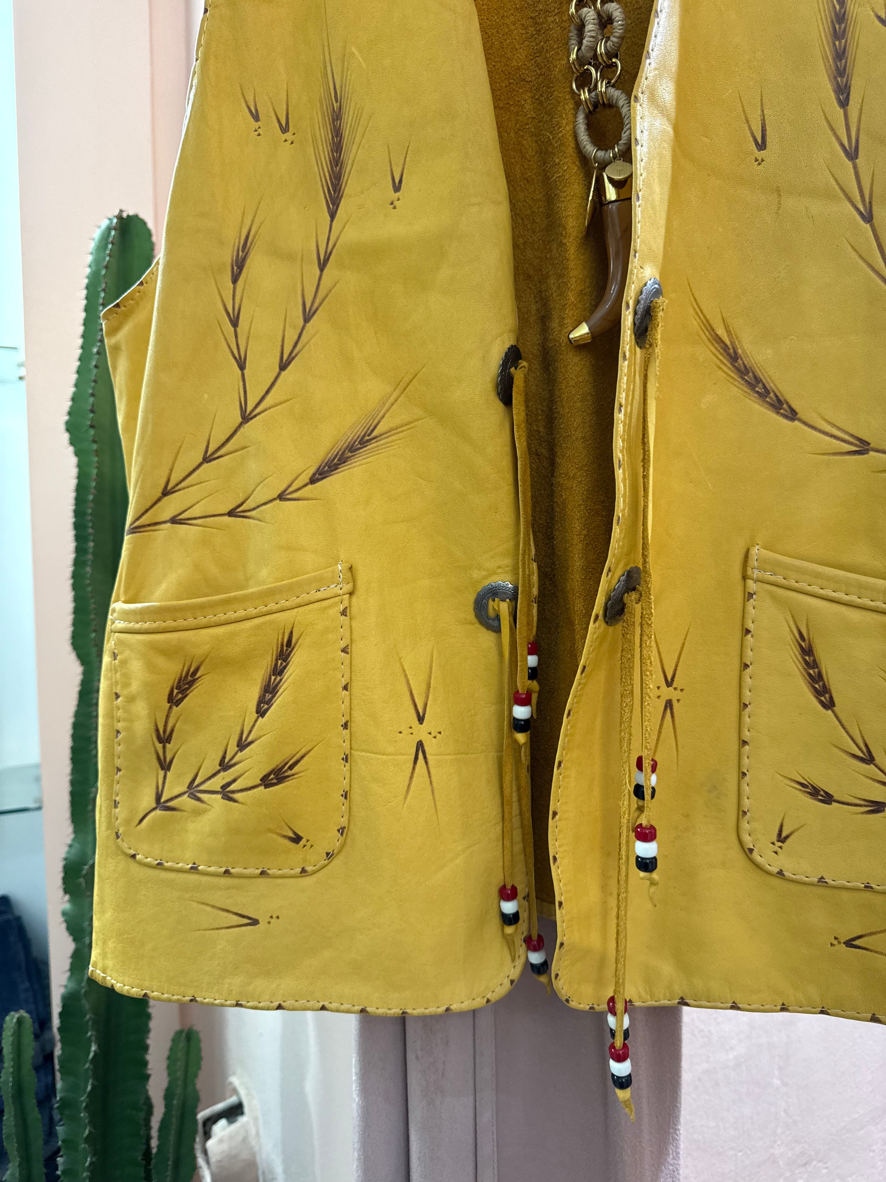 Gilet in vera pelle con fantasia spighe di grano
