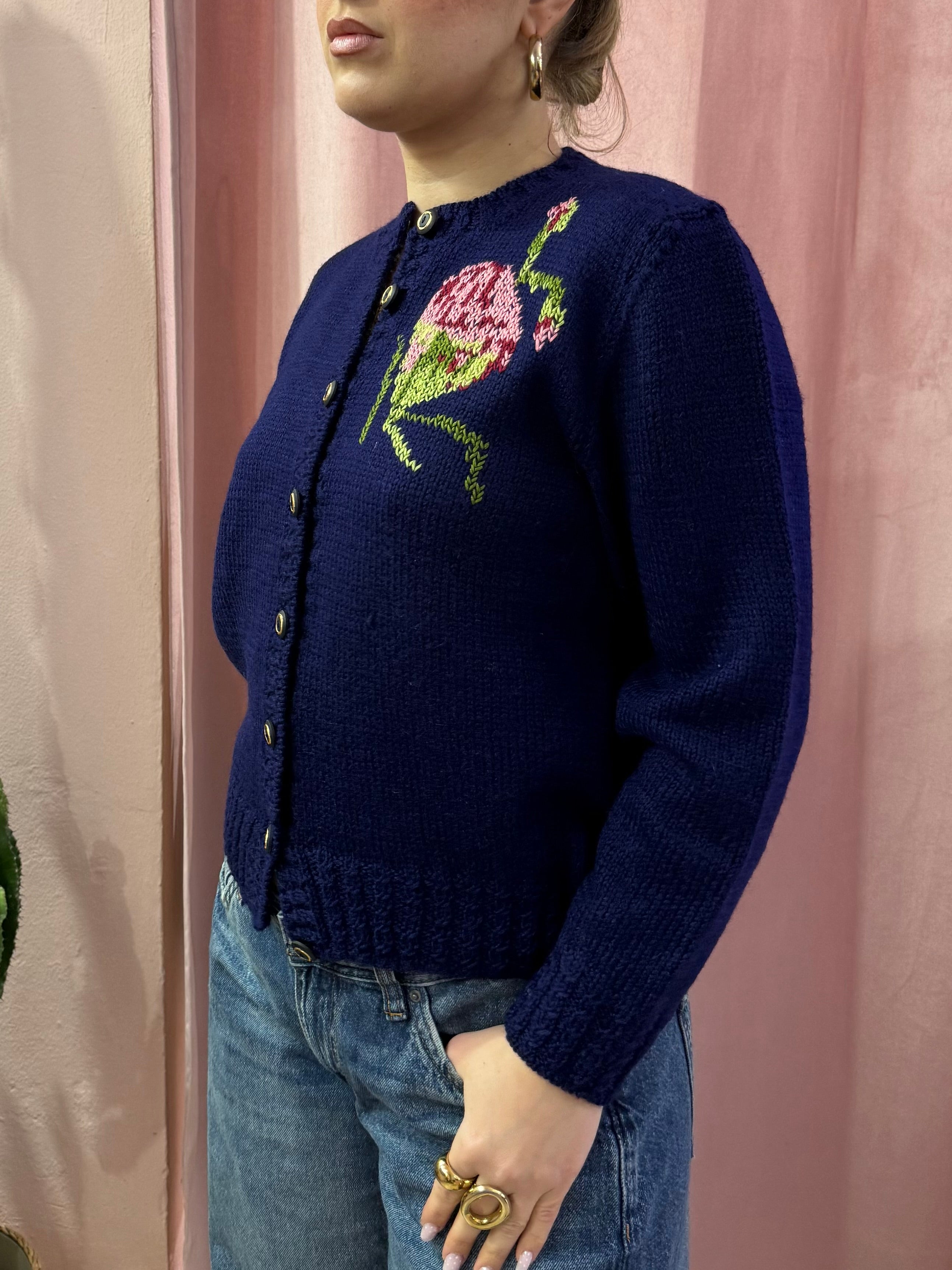 Maglione vintage blu ricamato