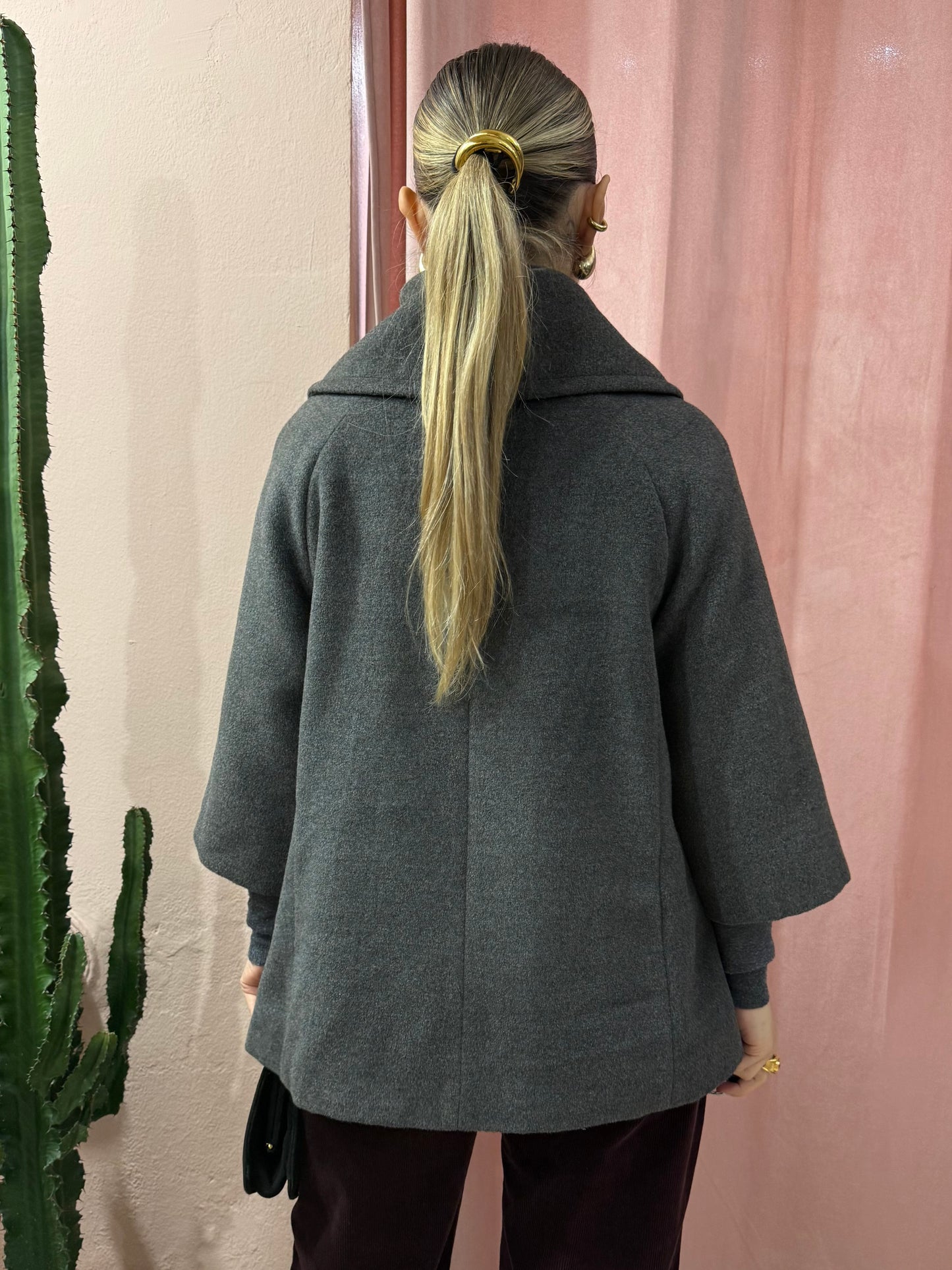 Cappotto corto svasato