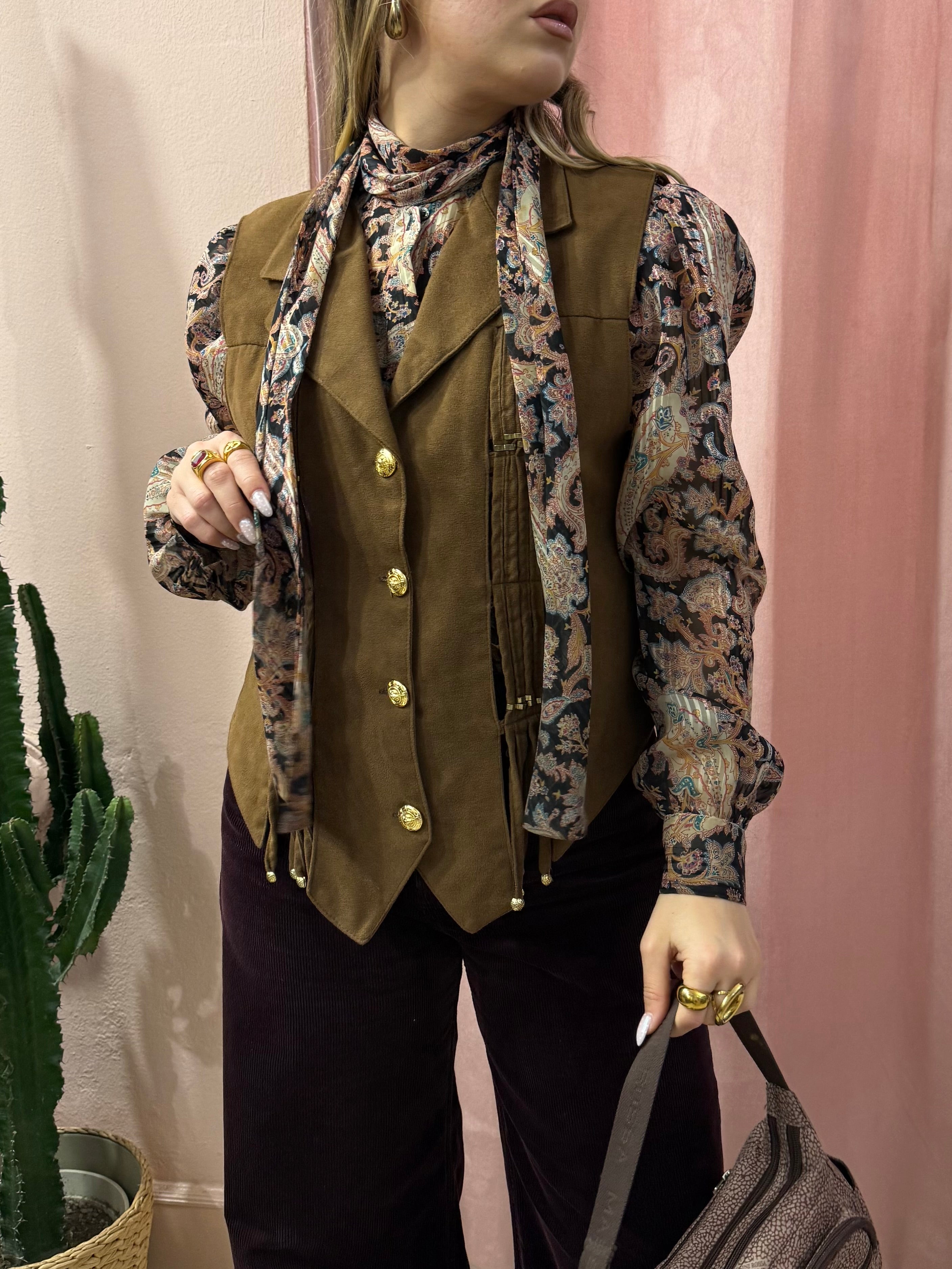 Gilet smanicato effetto scamosciato