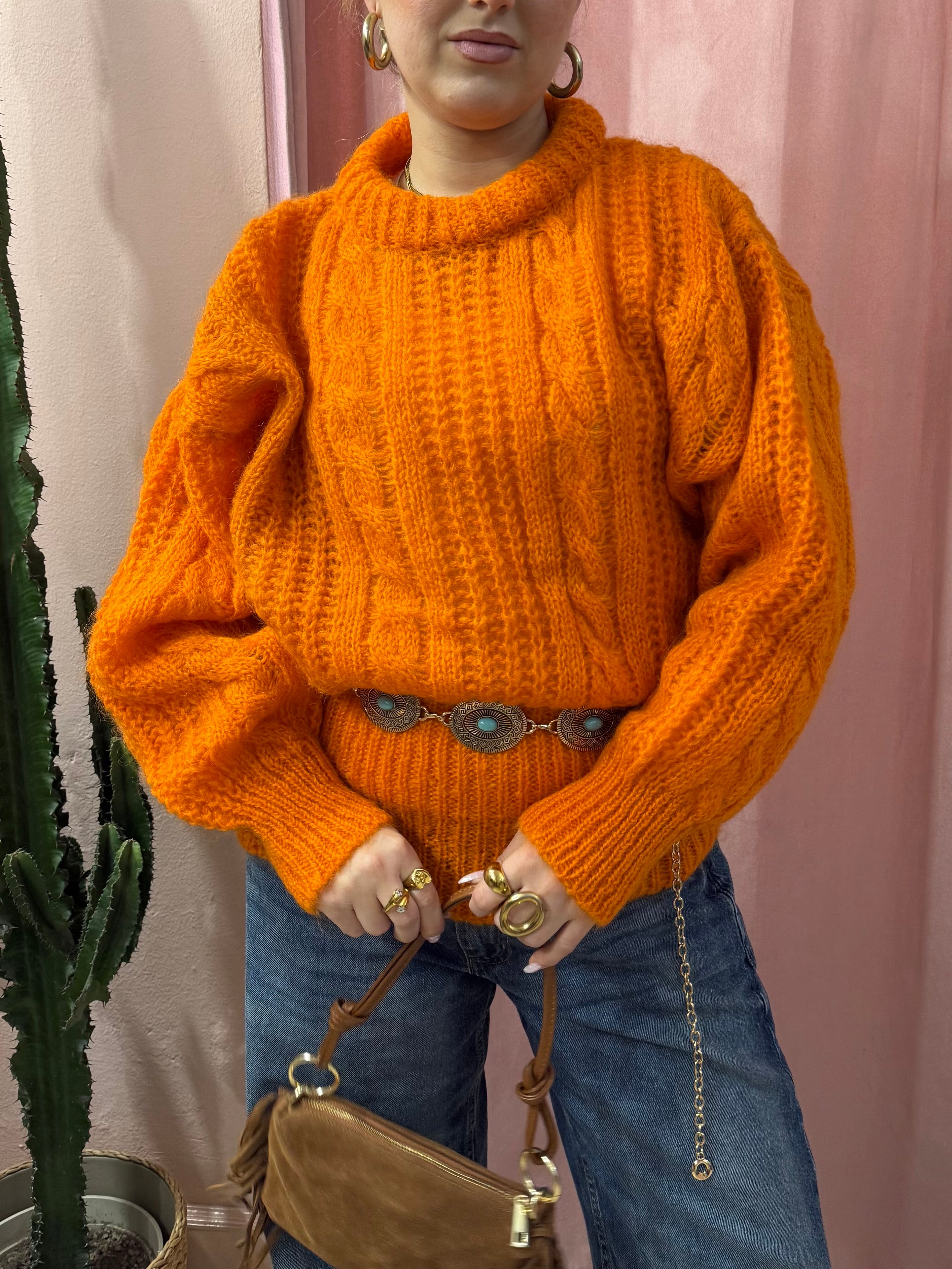 Maglione in lana arancio acceso