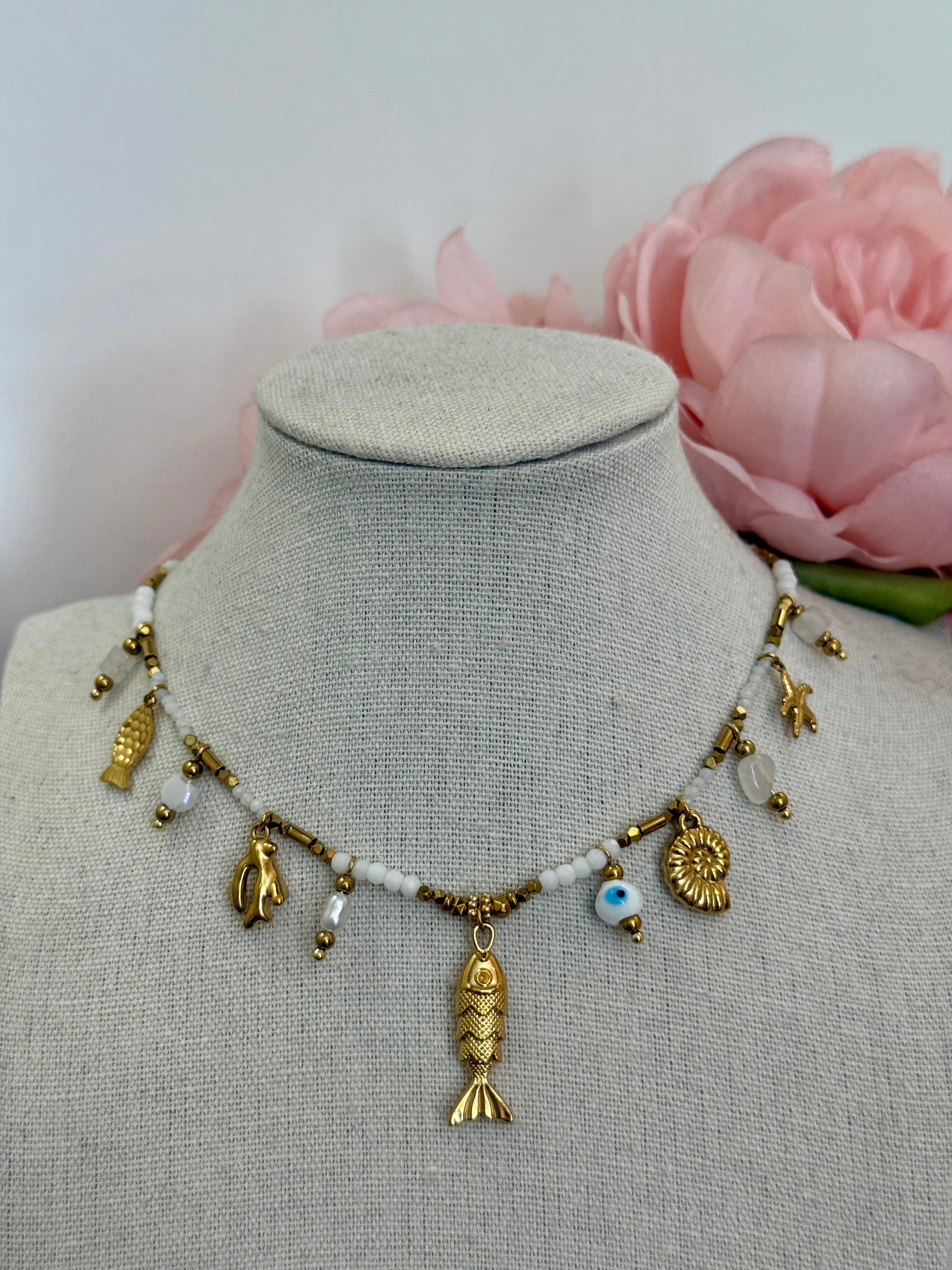 Collana multicharm bianca
