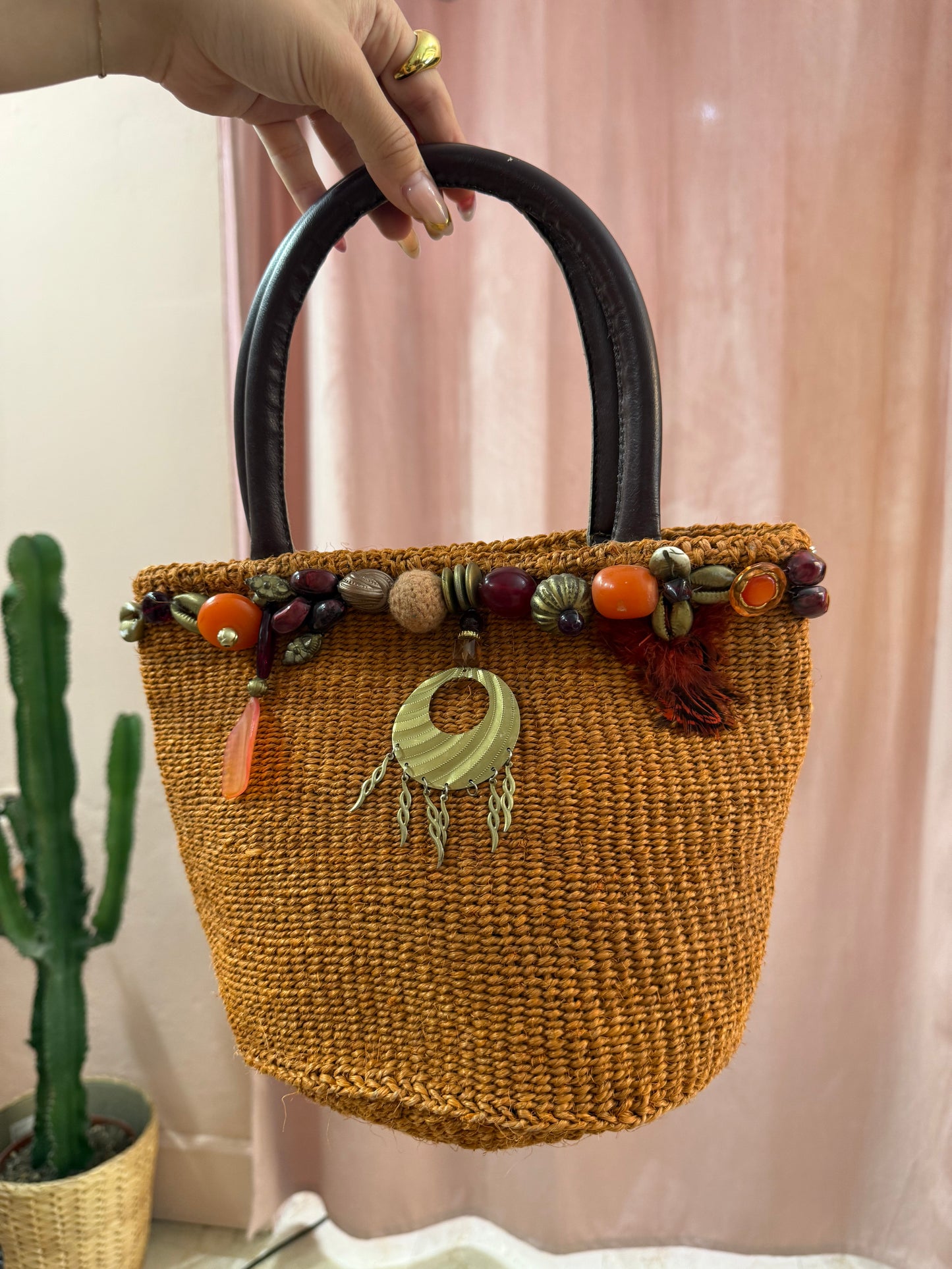 Borsa vintage arancio con ciondoli