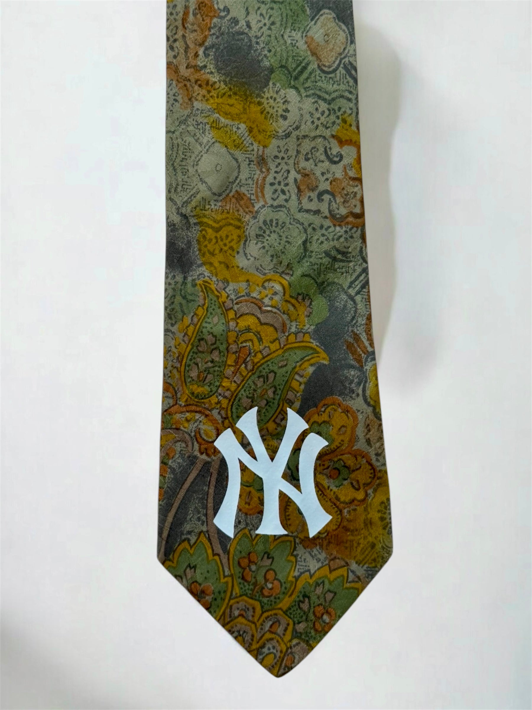 Cravatta New Yankees in fantasia sul verde