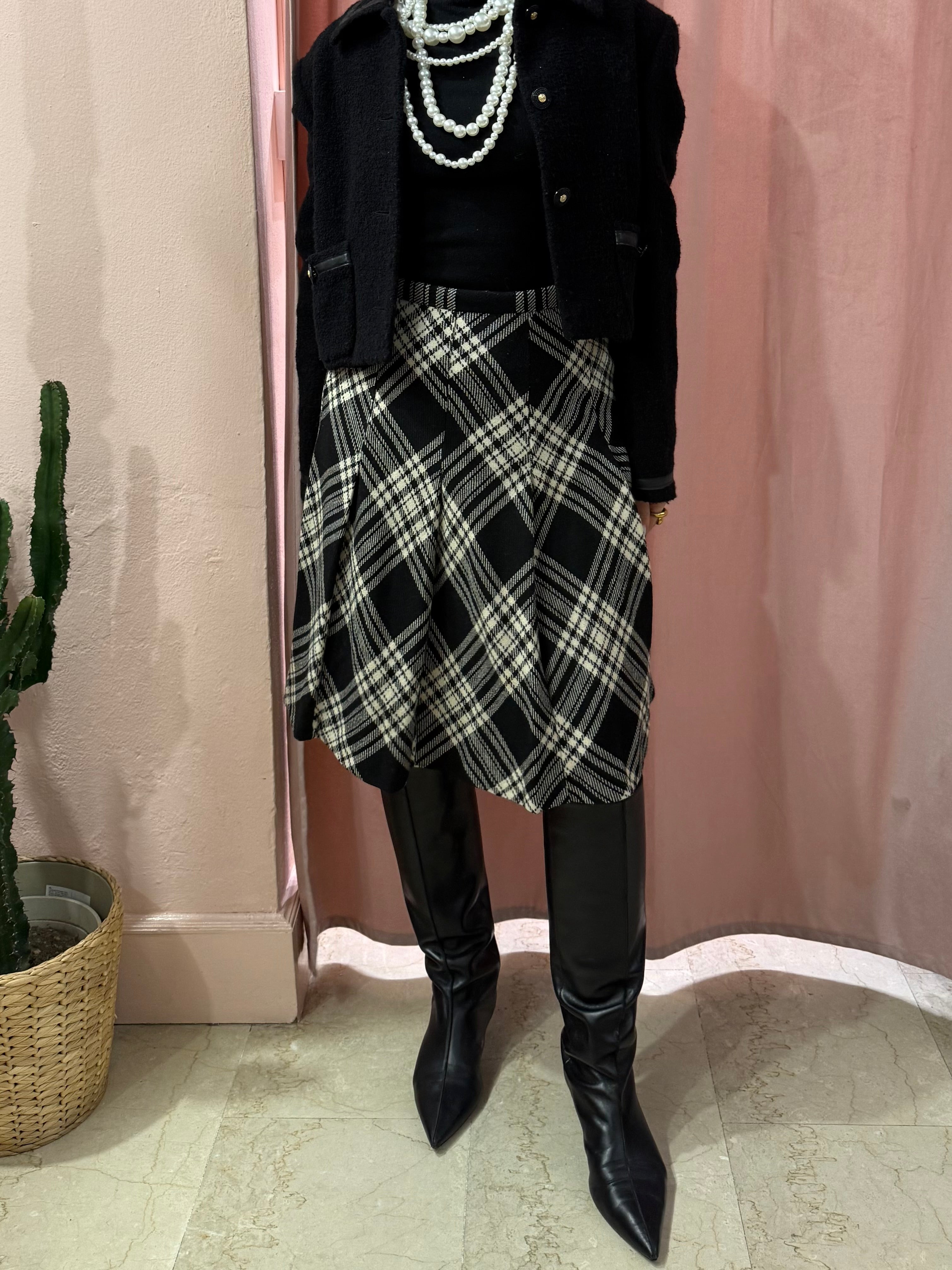 Gonna tartan bianca e nera