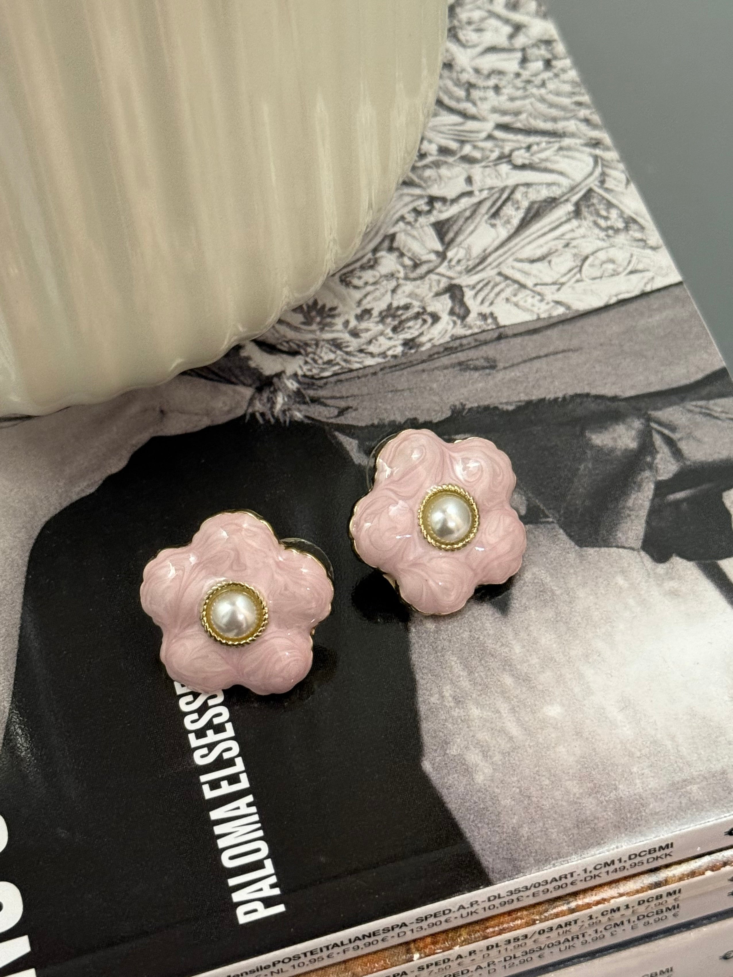 Orecchini fiore lilla | solo online