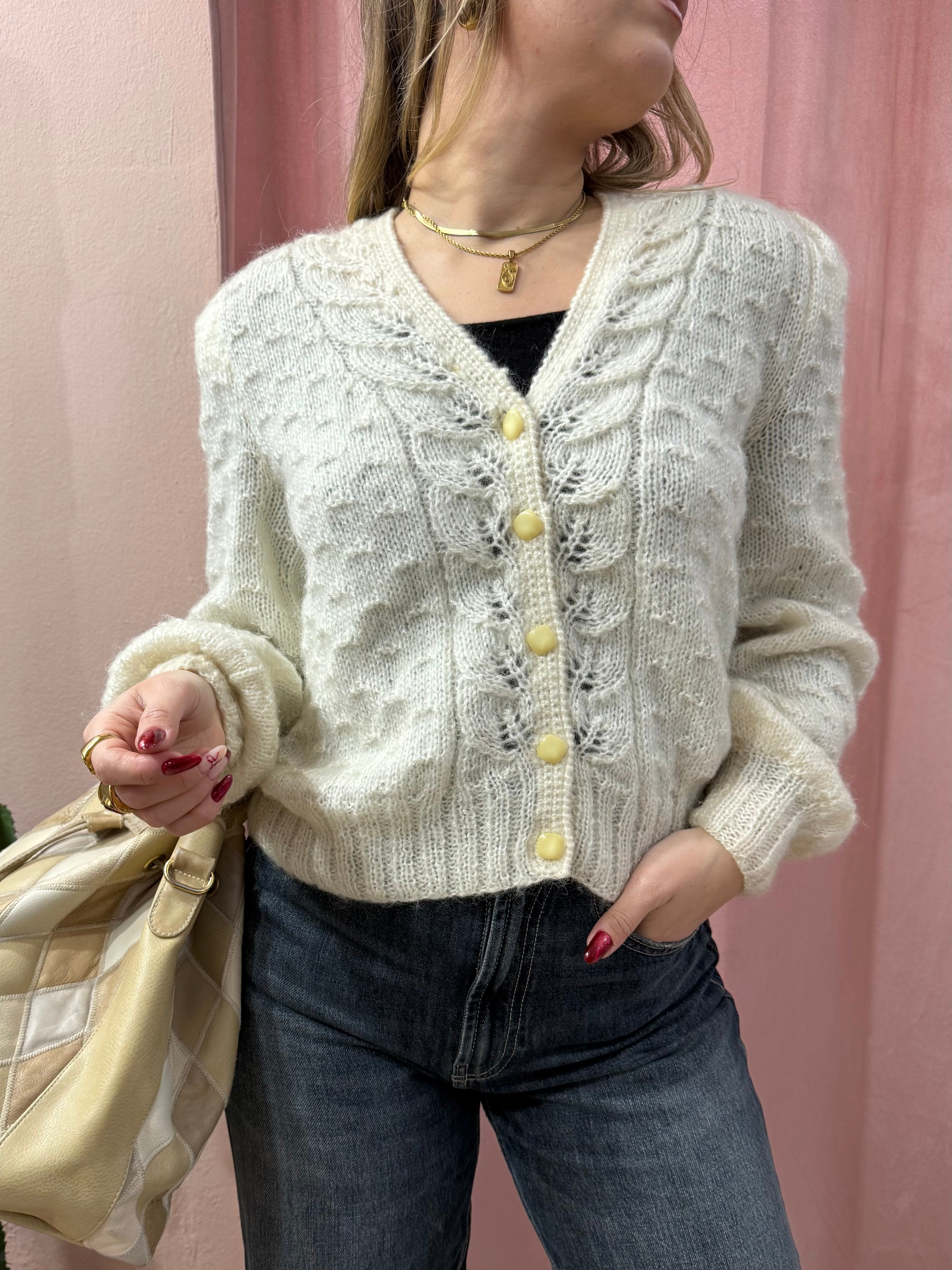 Cardigan panna con maniche gigot