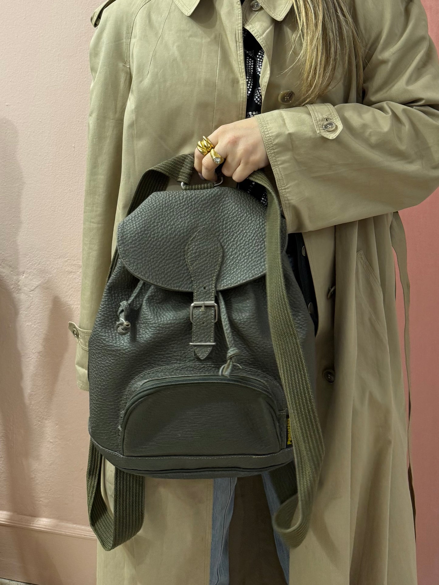 Zainetto vintage martellato