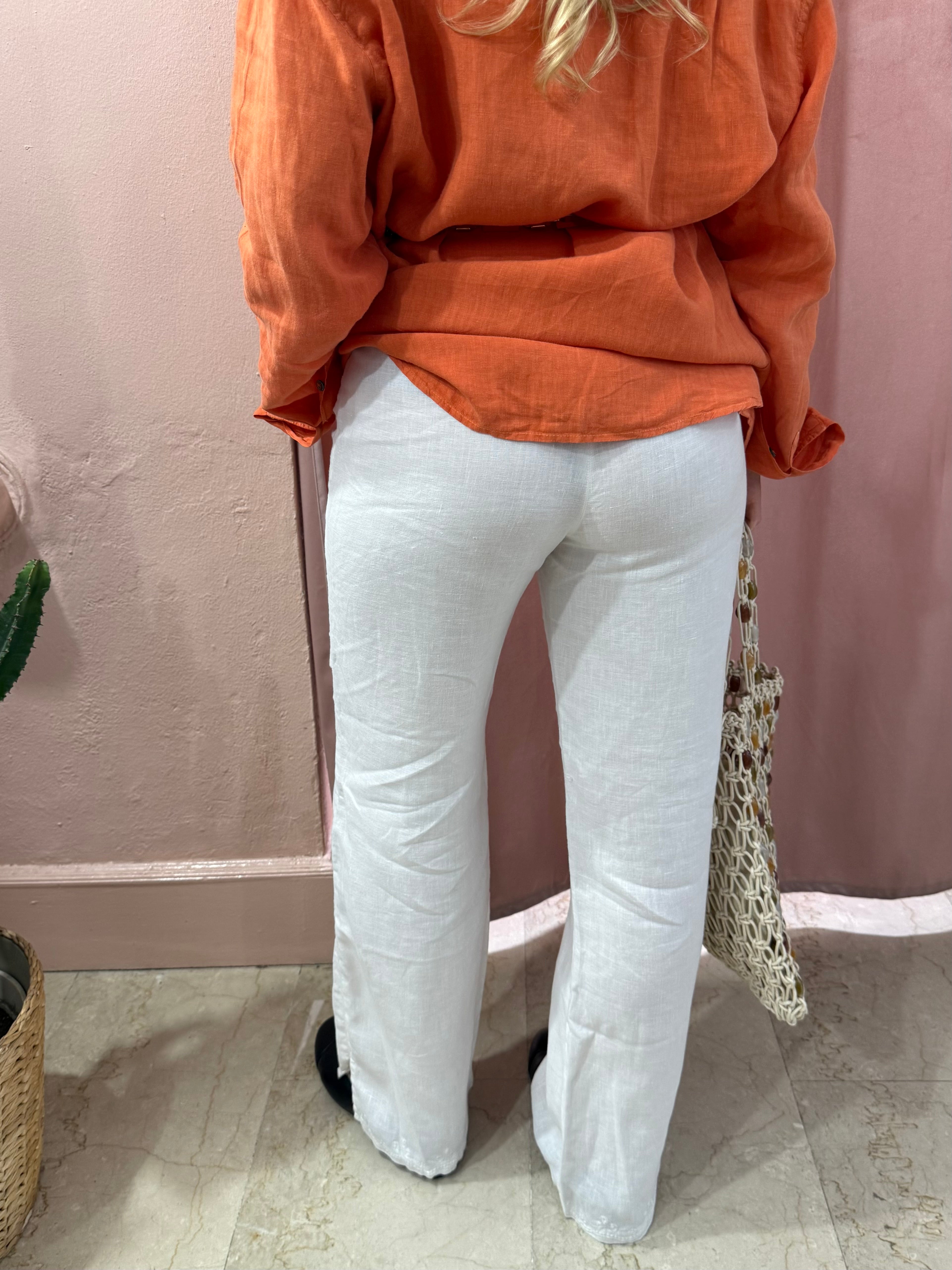 Pantalone morbido bianco con ricami
