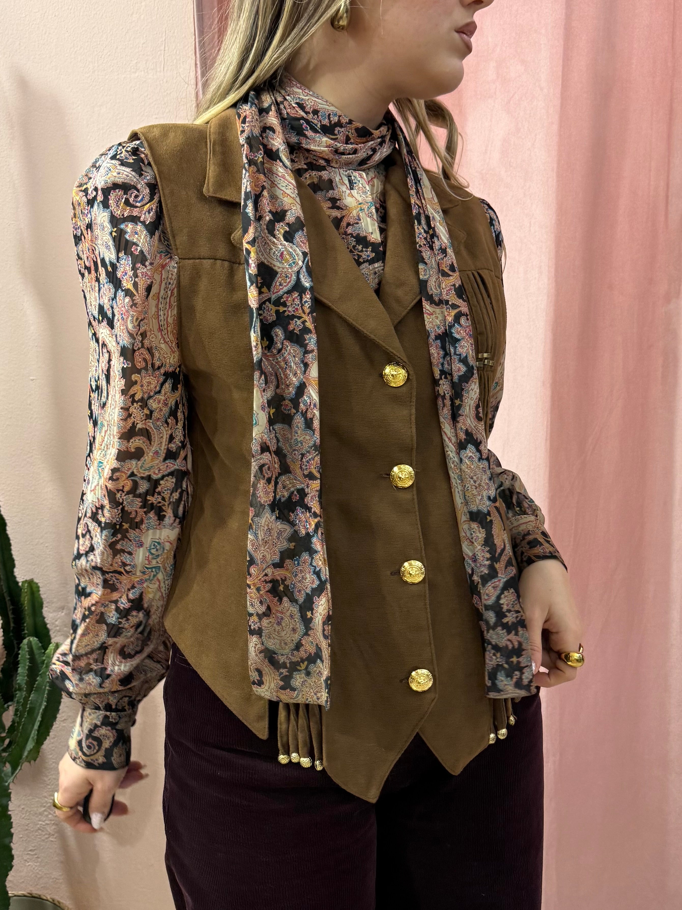 Gilet smanicato effetto scamosciato