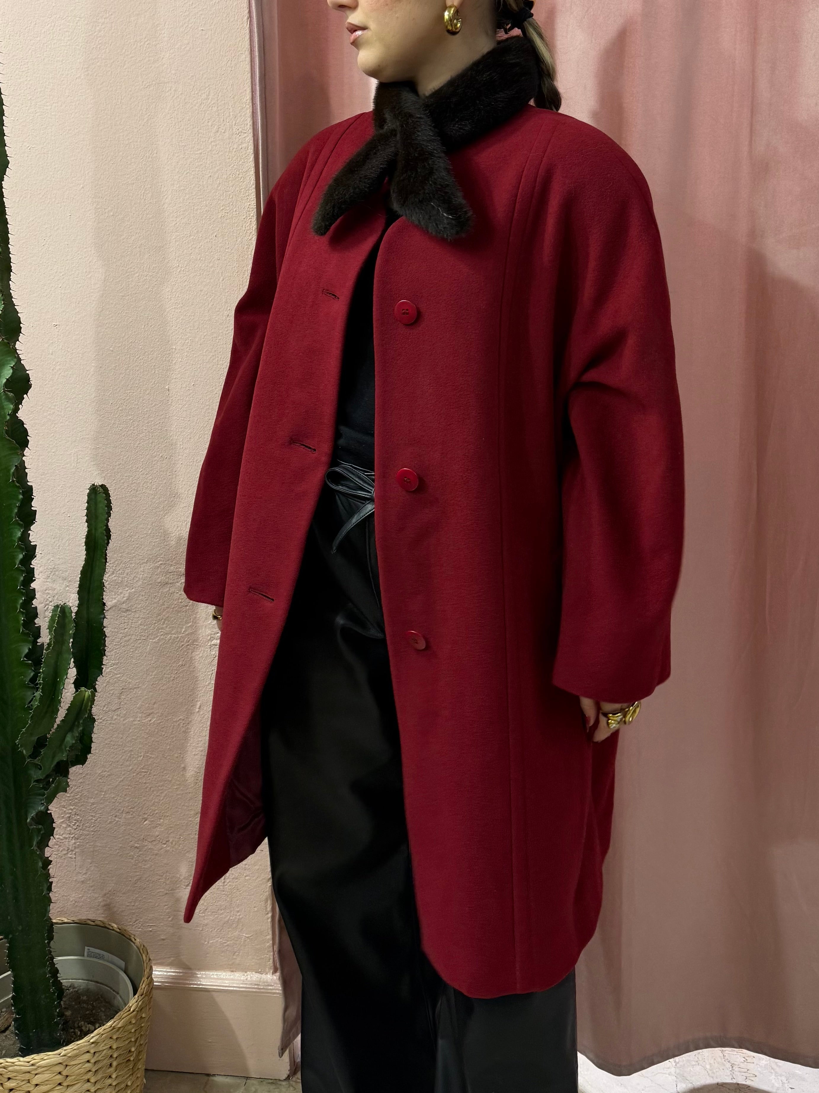 Cappotto vintage ciliegia in lana