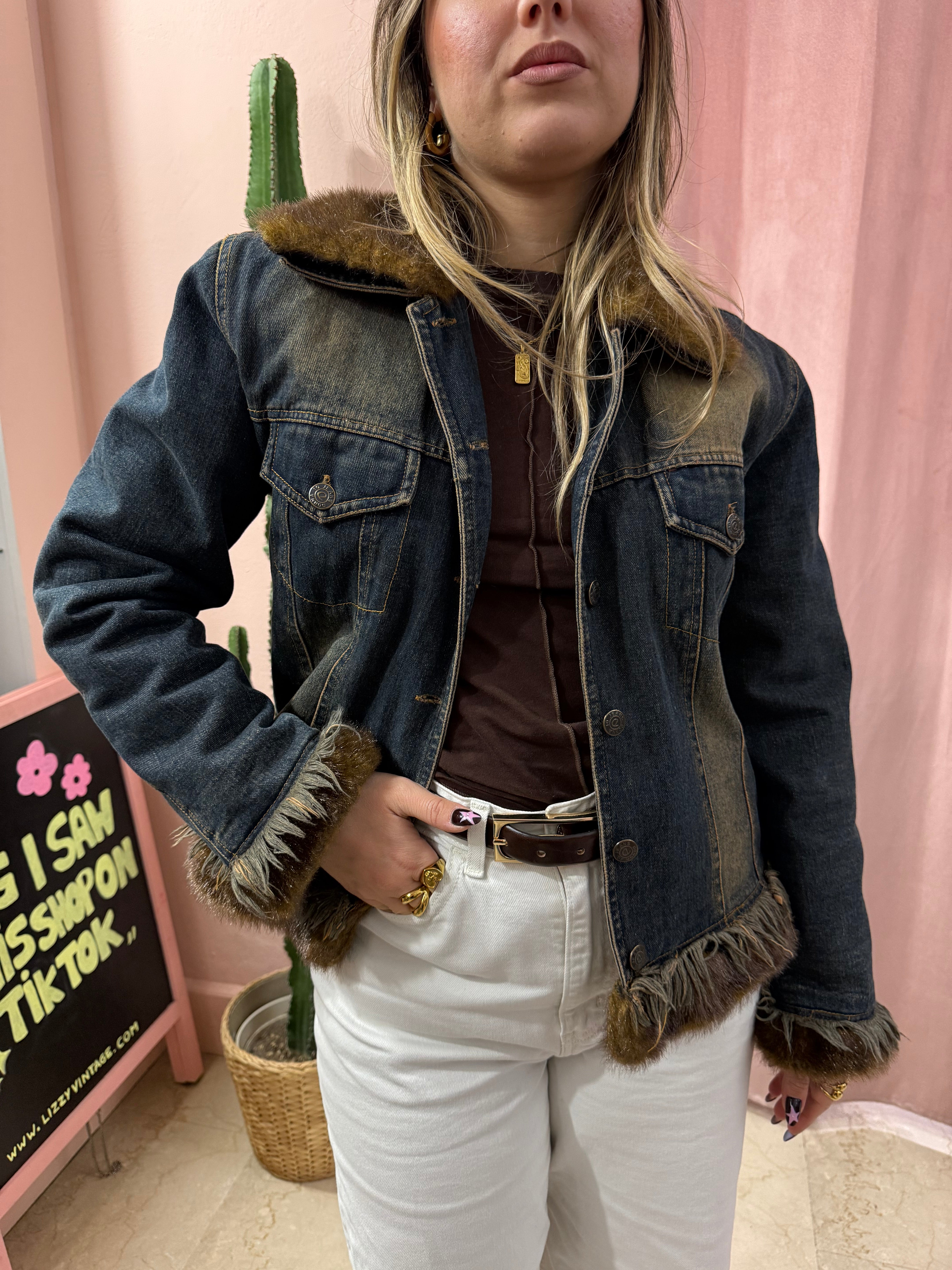 Giacca in denim con pellicciotto
