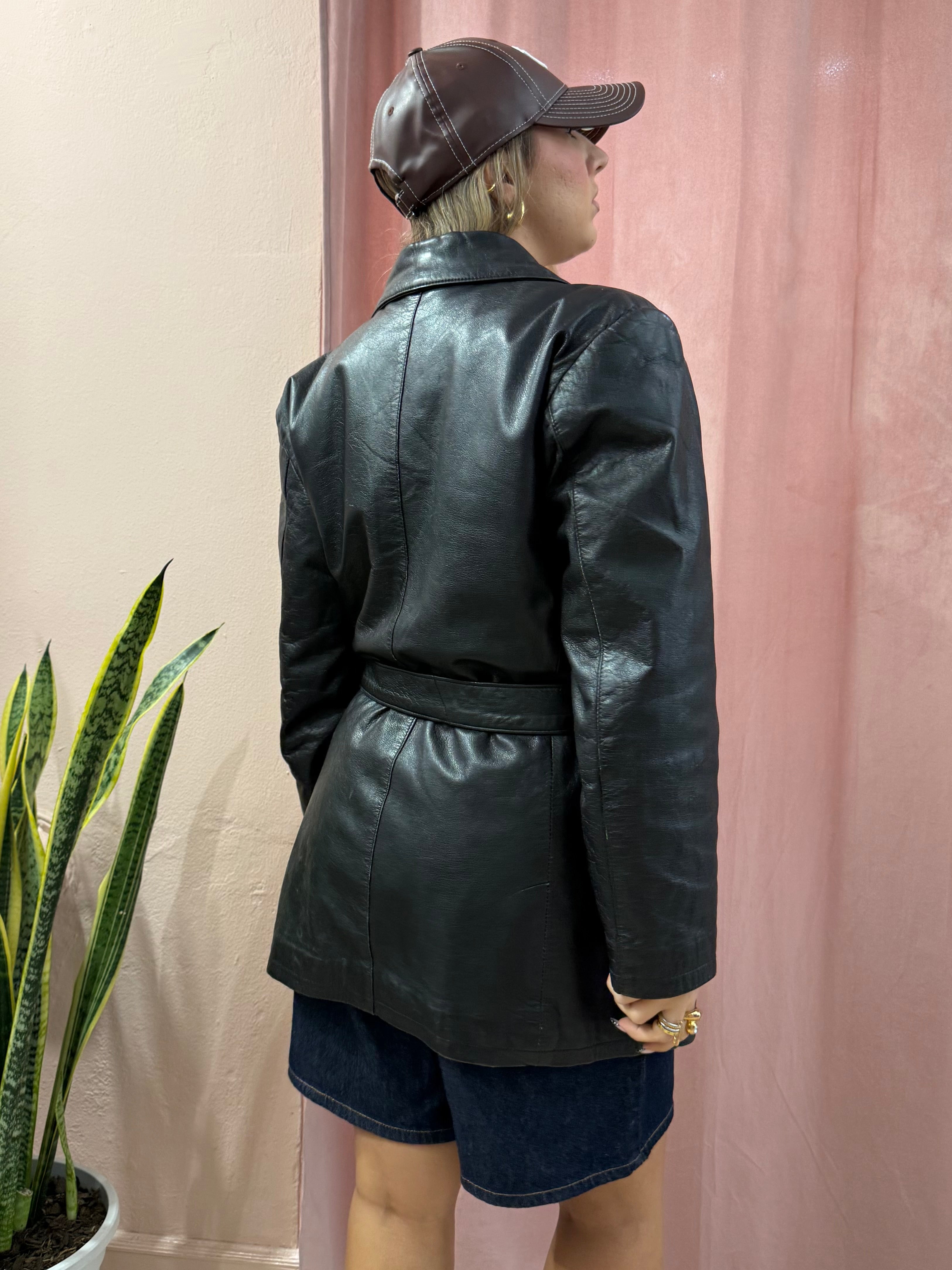 Giacca in vera pelle con cinturino