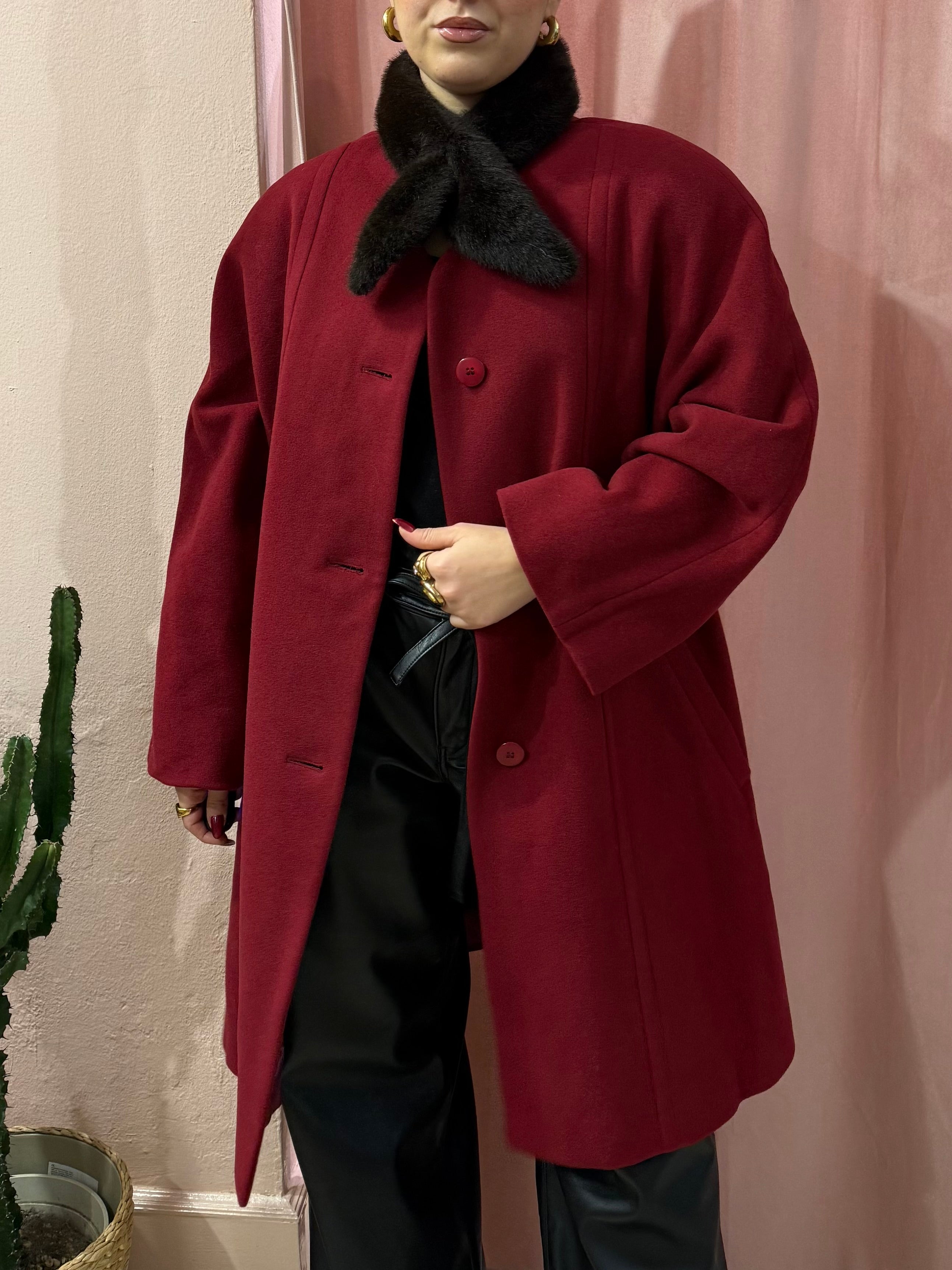 Cappotto vintage ciliegia in lana