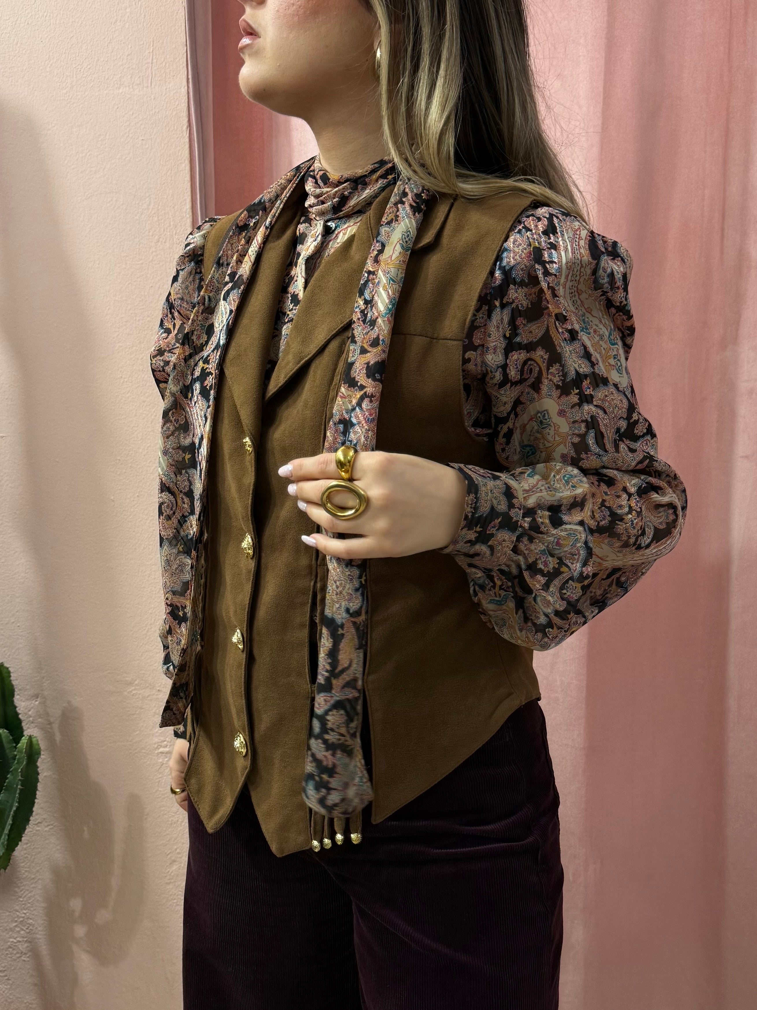 Gilet smanicato effetto scamosciato