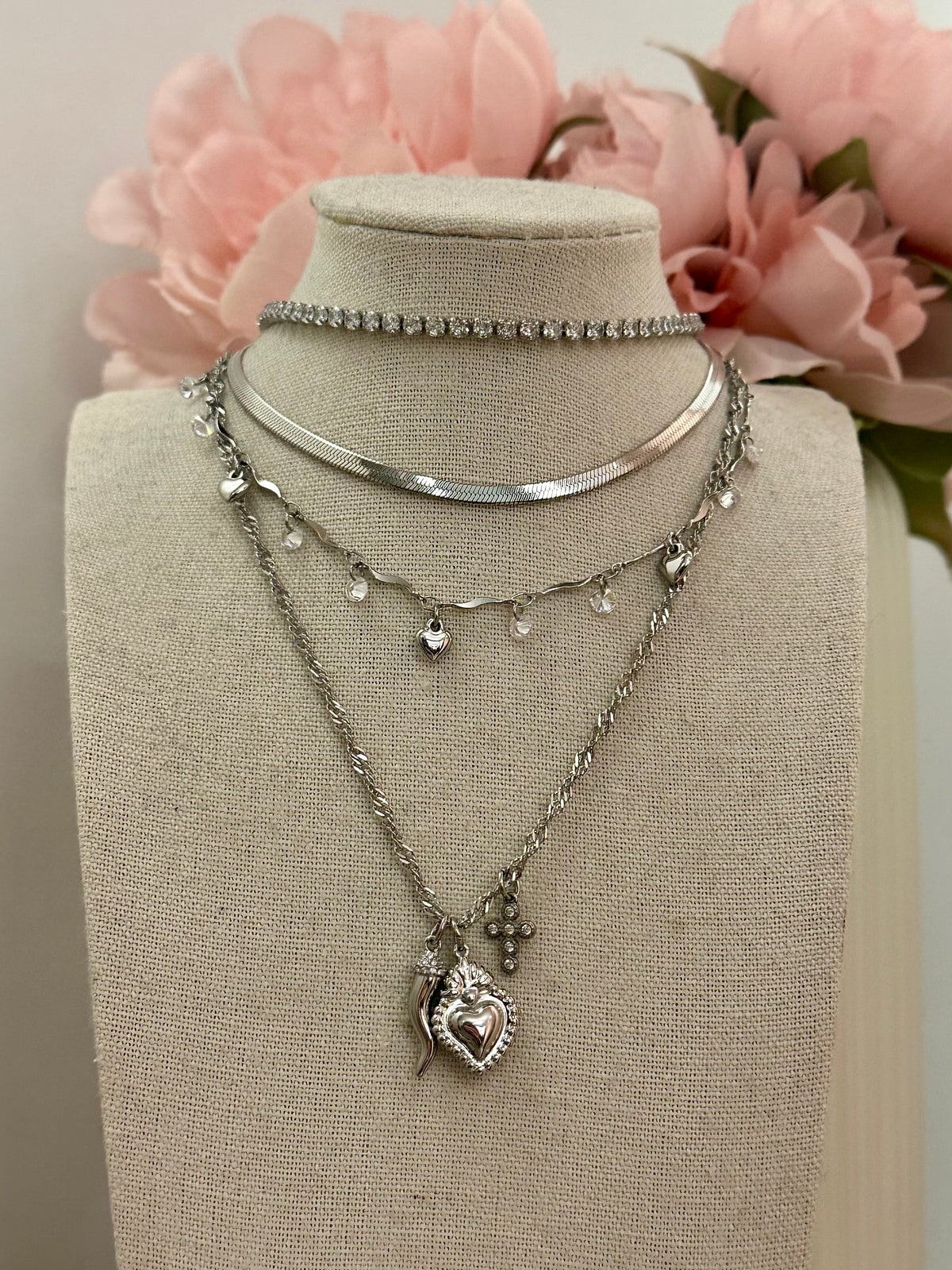 collana multi charm cuore sacro