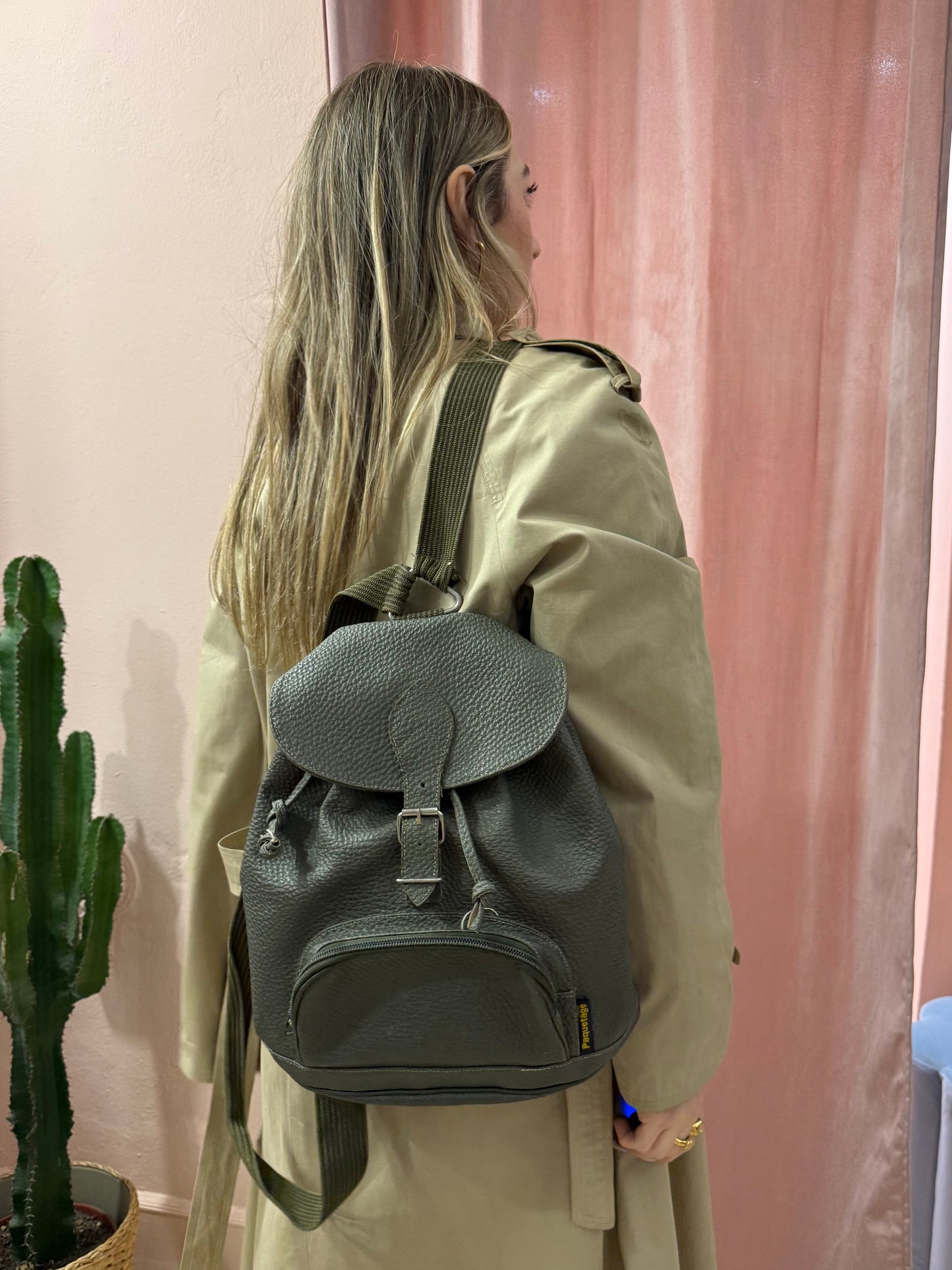 Zainetto vintage martellato