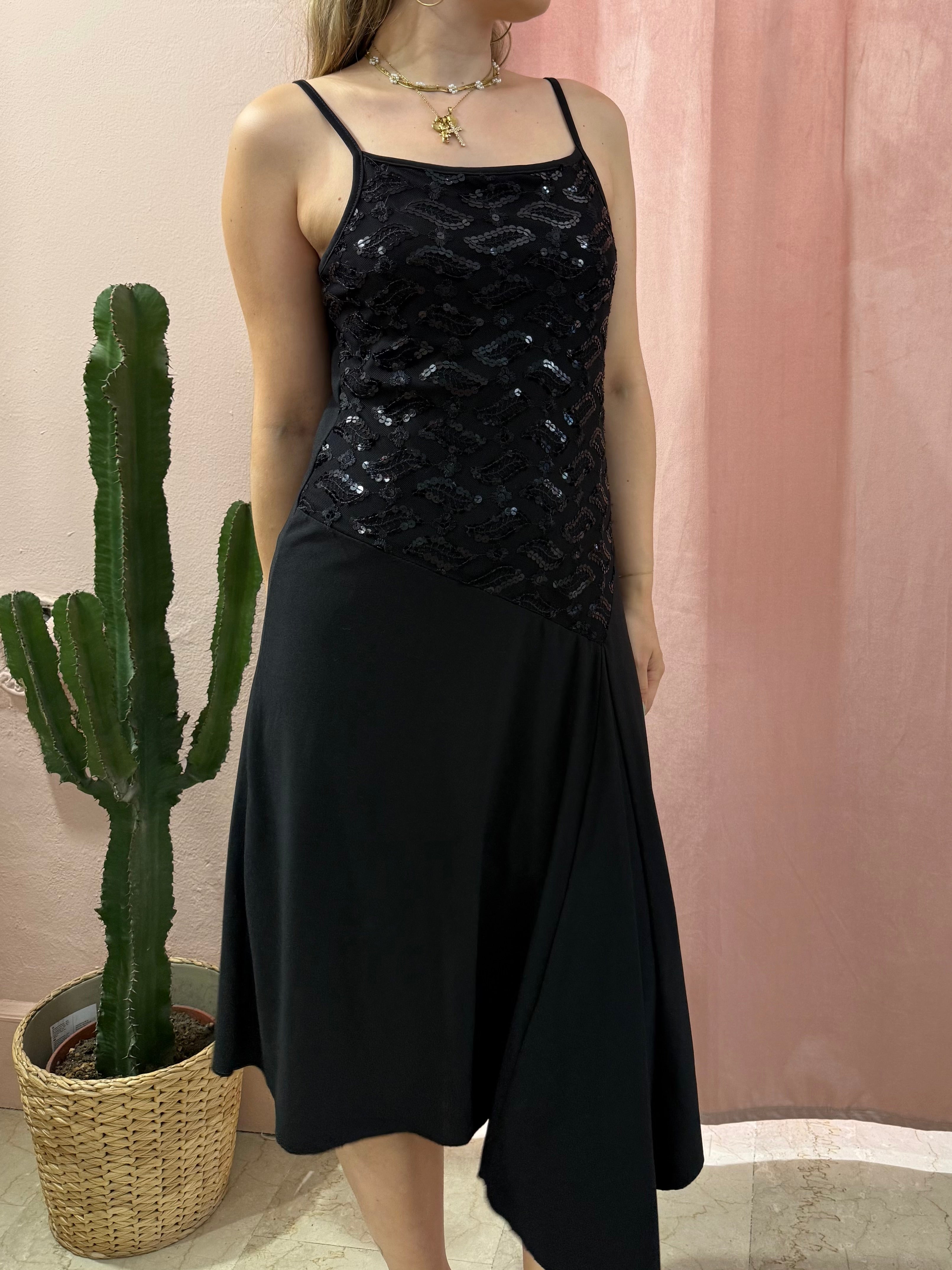 Vestito 2000 nero con paillettes