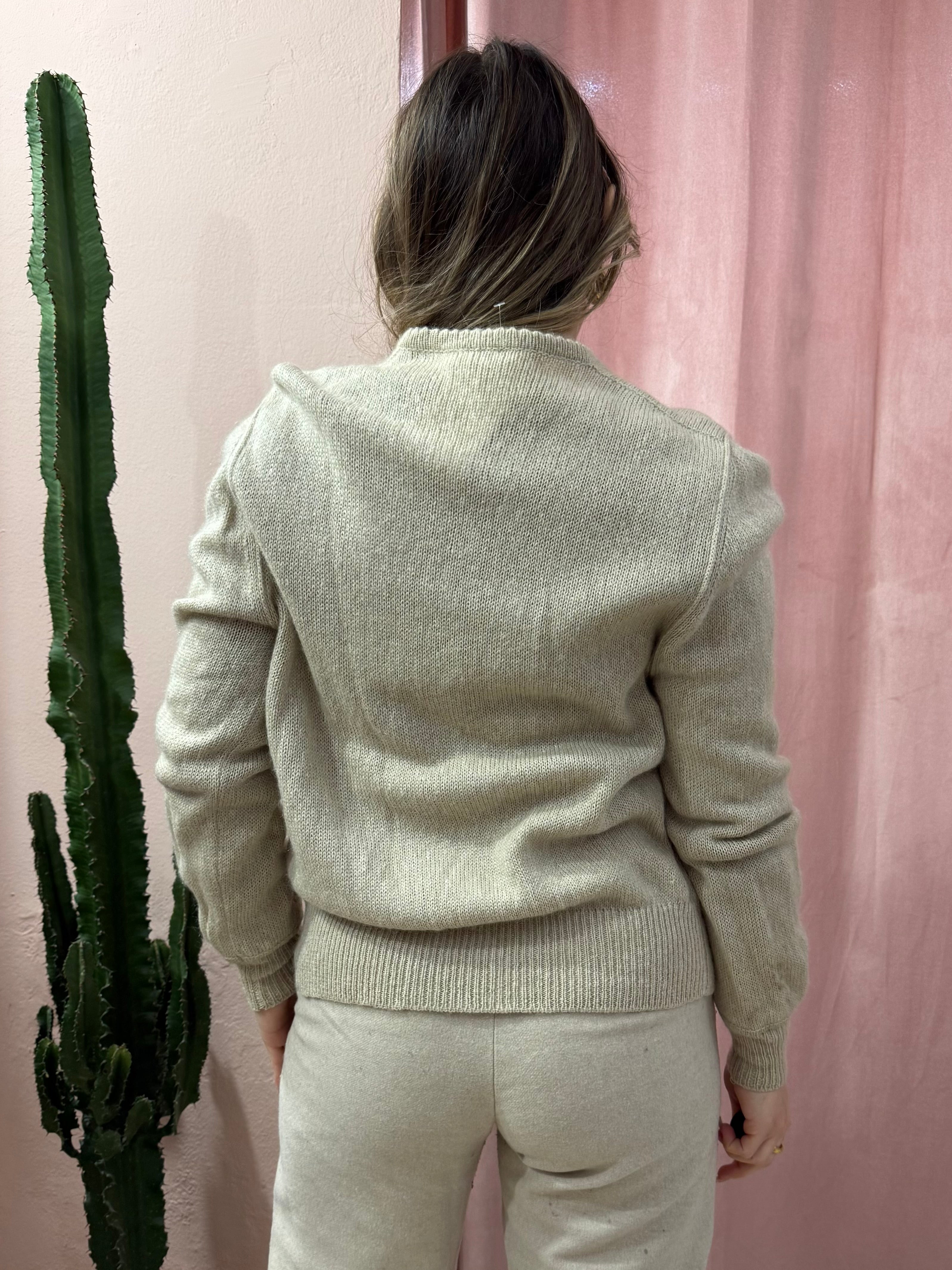 Cardigan vintage con fiocchi ricamati