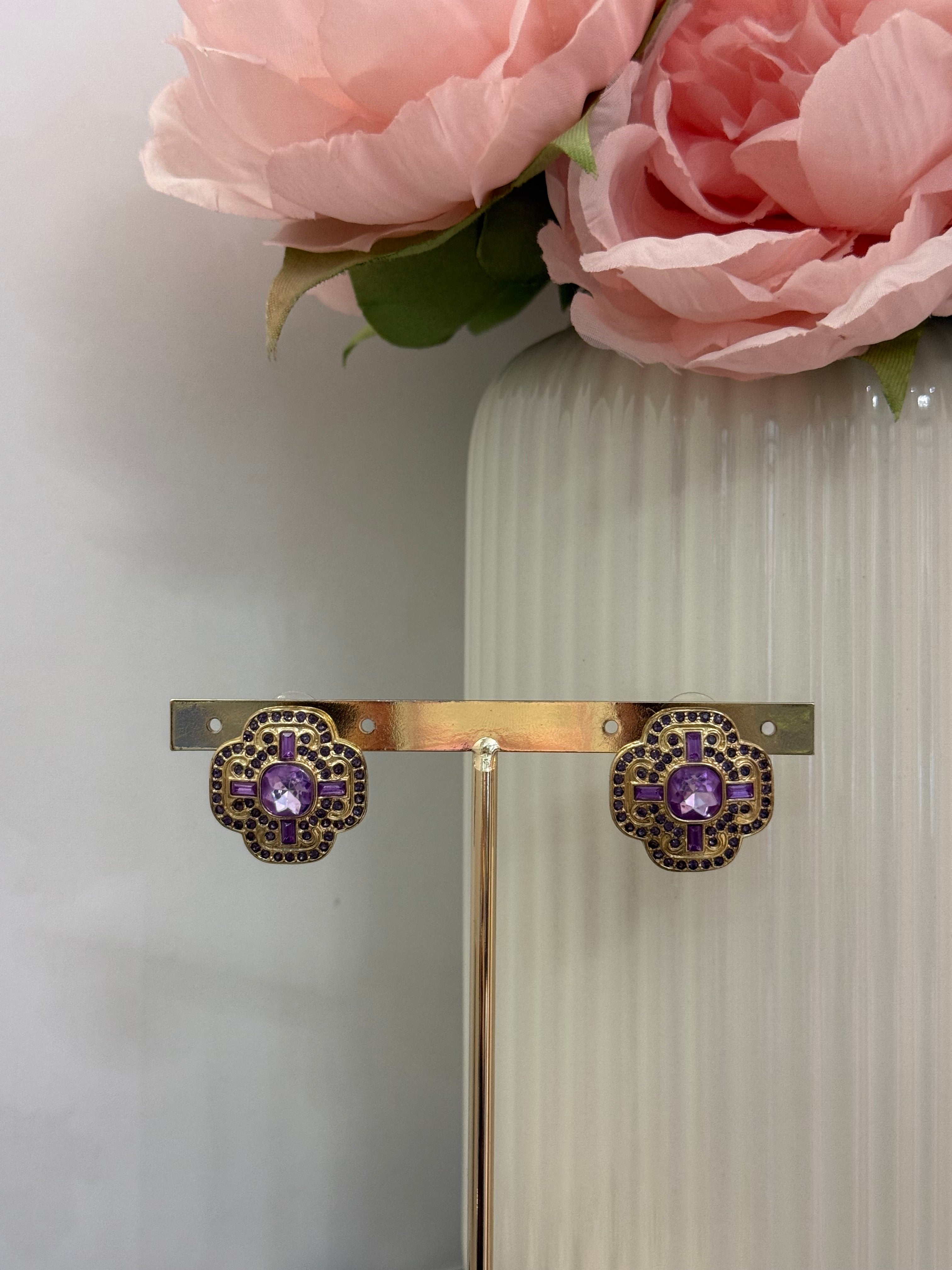 Orecchini squadrati lilla | solo online