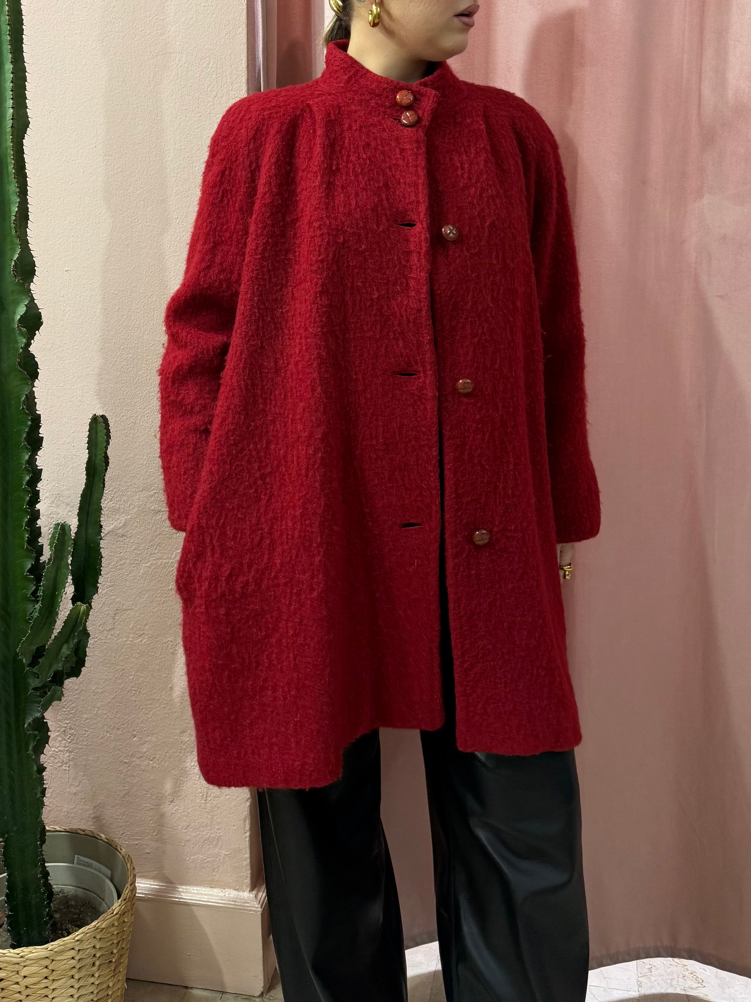 Cappotto vintage rosso in lana