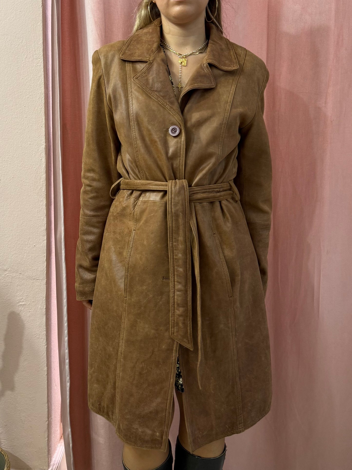 Trench in vera pelle con cinturino