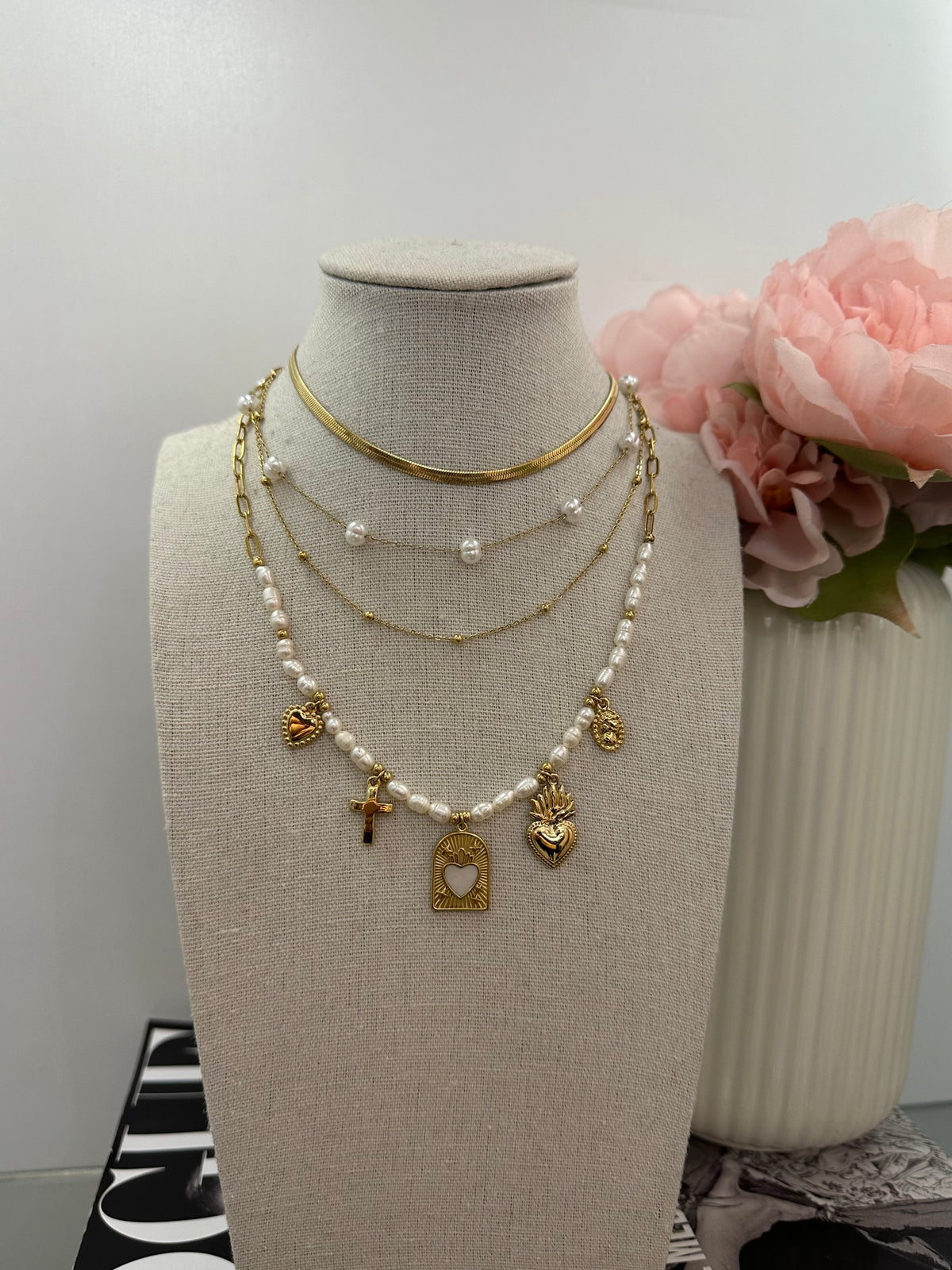 Collana con perle multicharm
