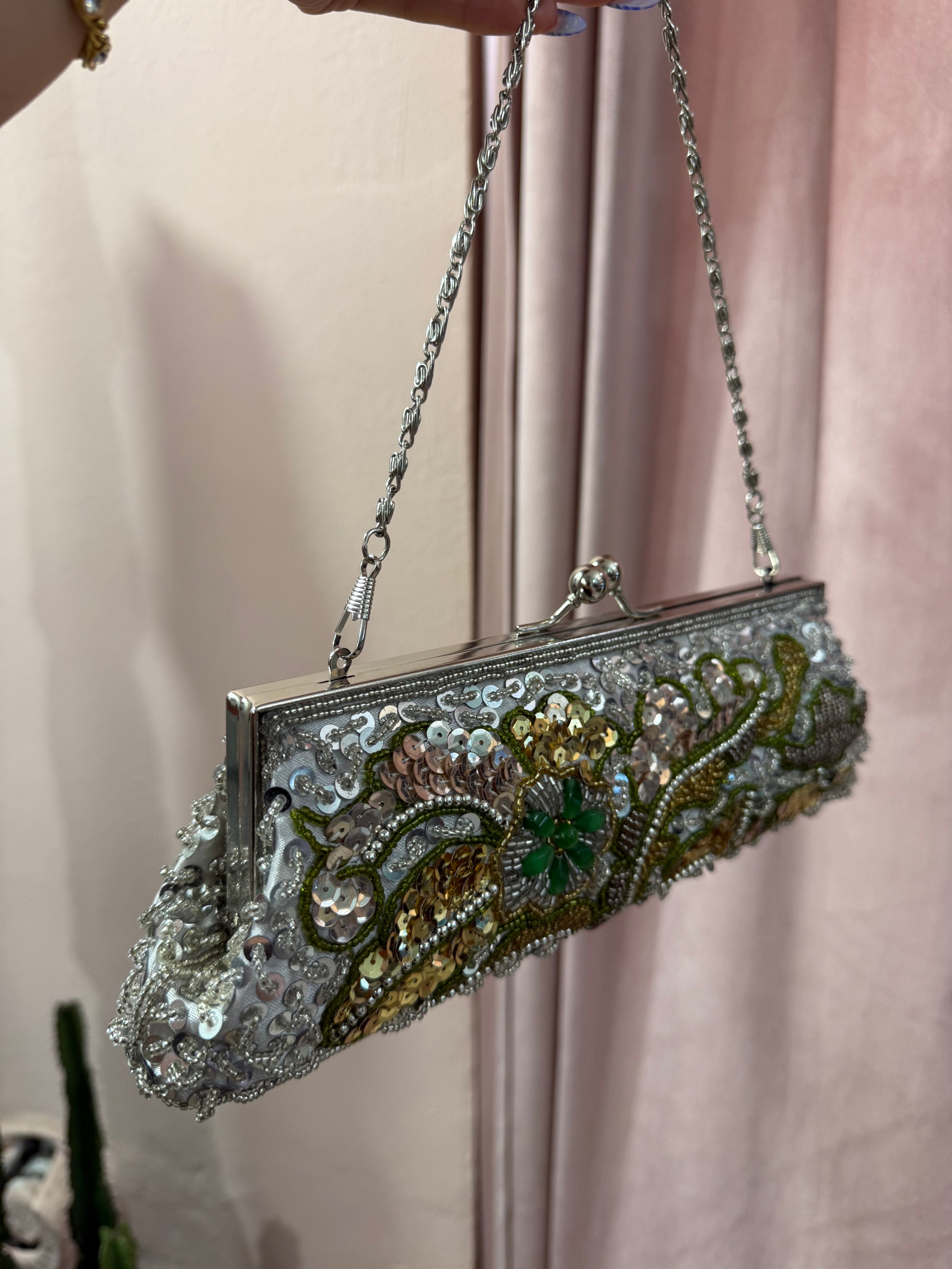 pochette vintage 00s ricamata con paillettes