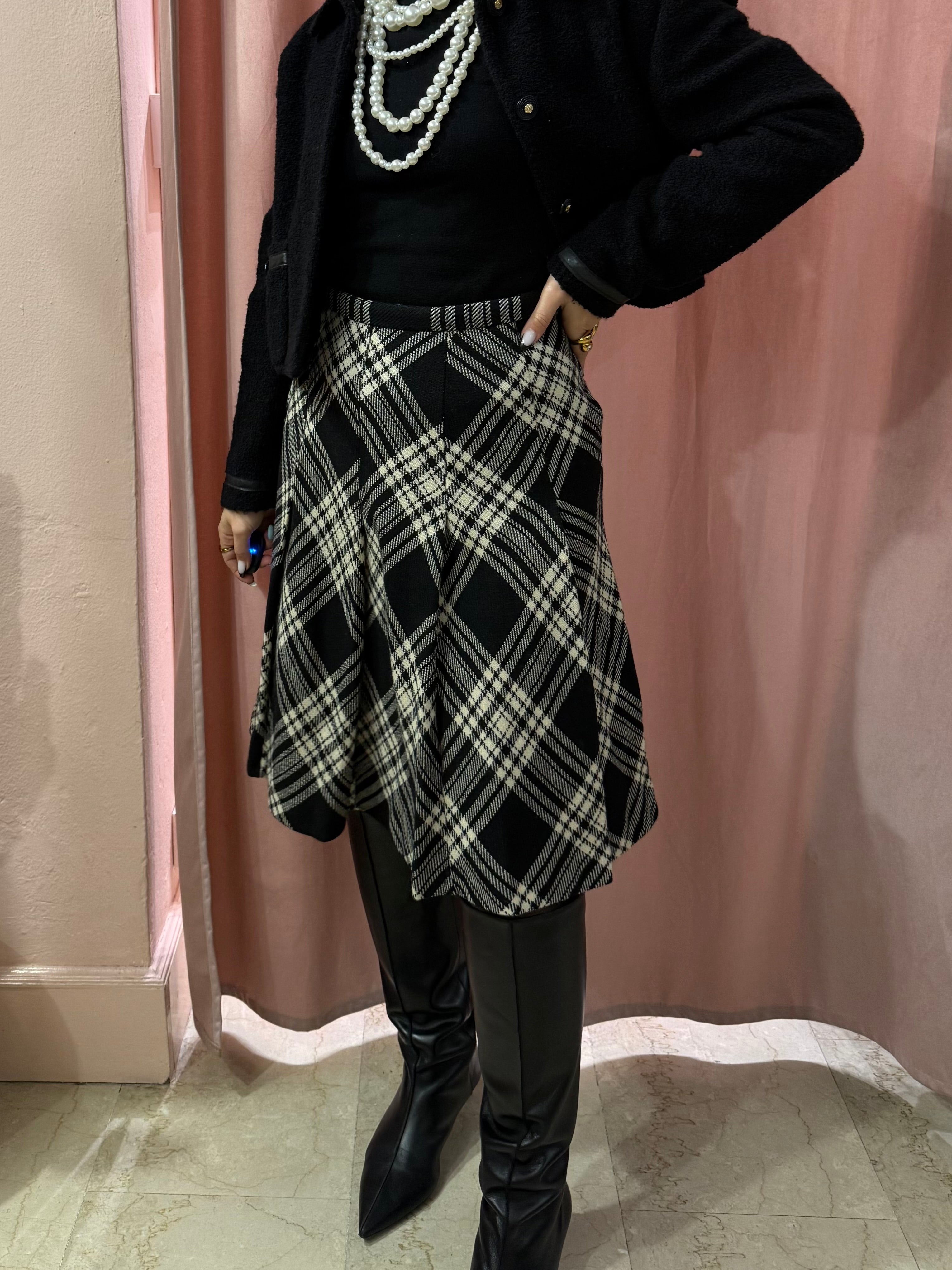 Gonna tartan bianca e nera