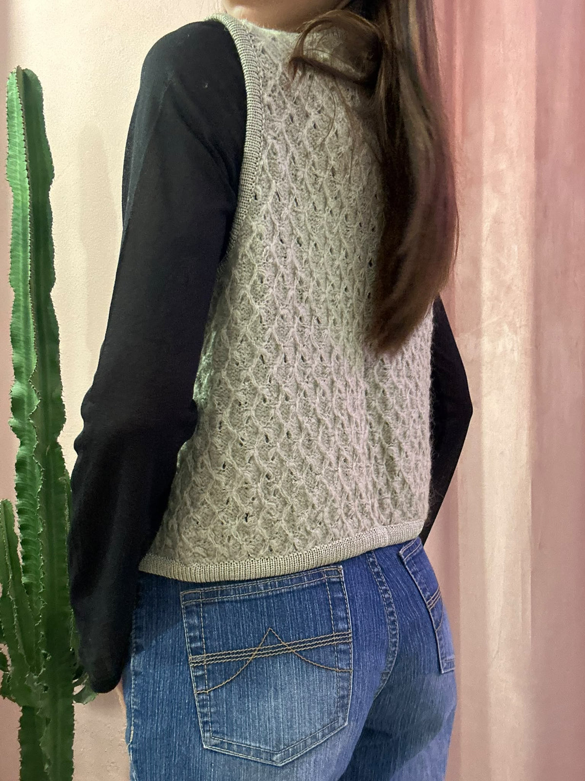 Gilet smanicato salvia in pura lana