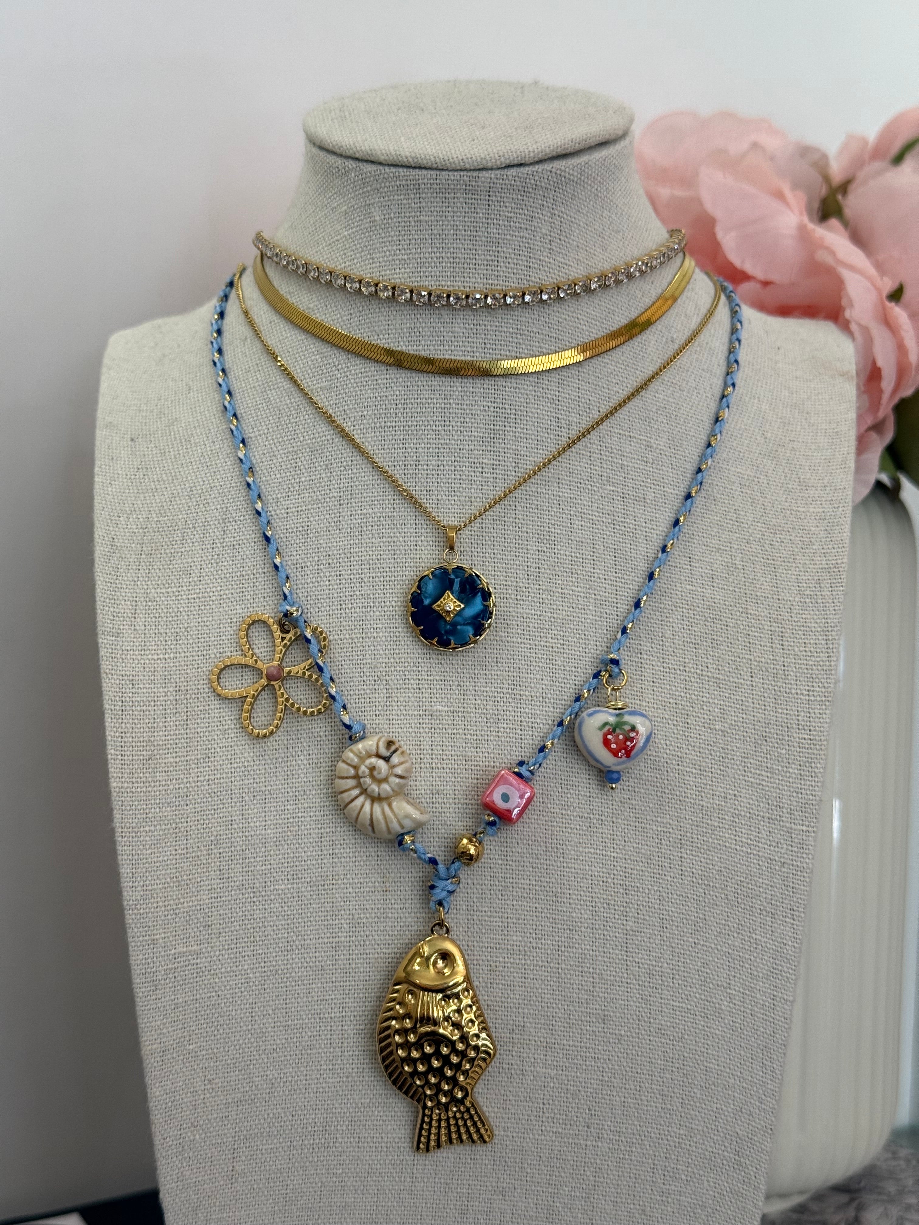 Collana multi charm pesce corda blu