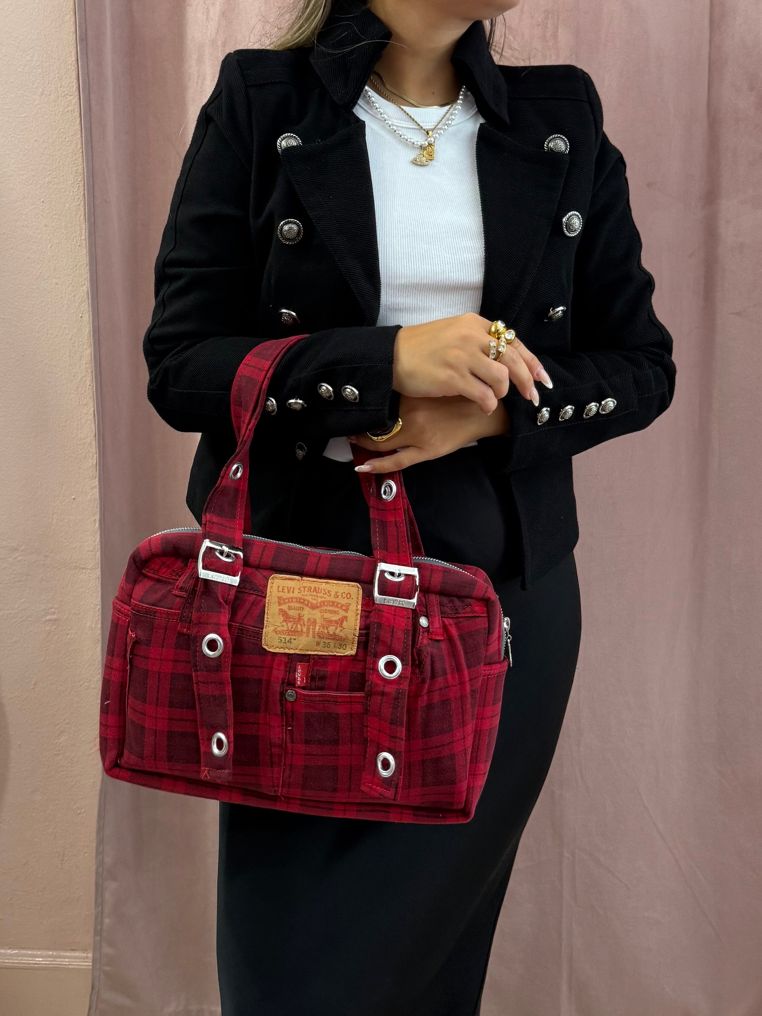 Borsa Levis upcycling check rossa e nera