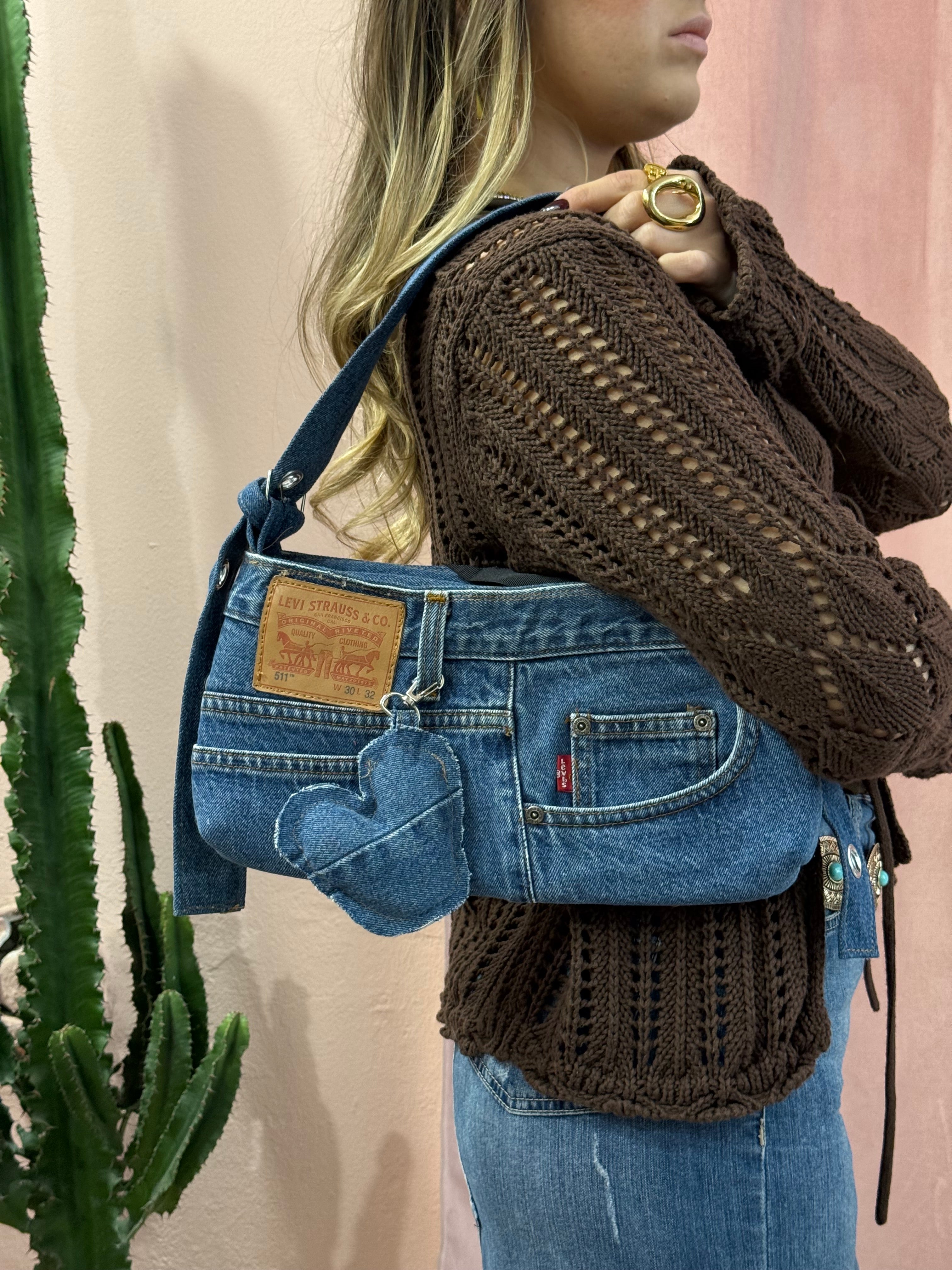 Borsa baguette Levis upcycling denim scuro
