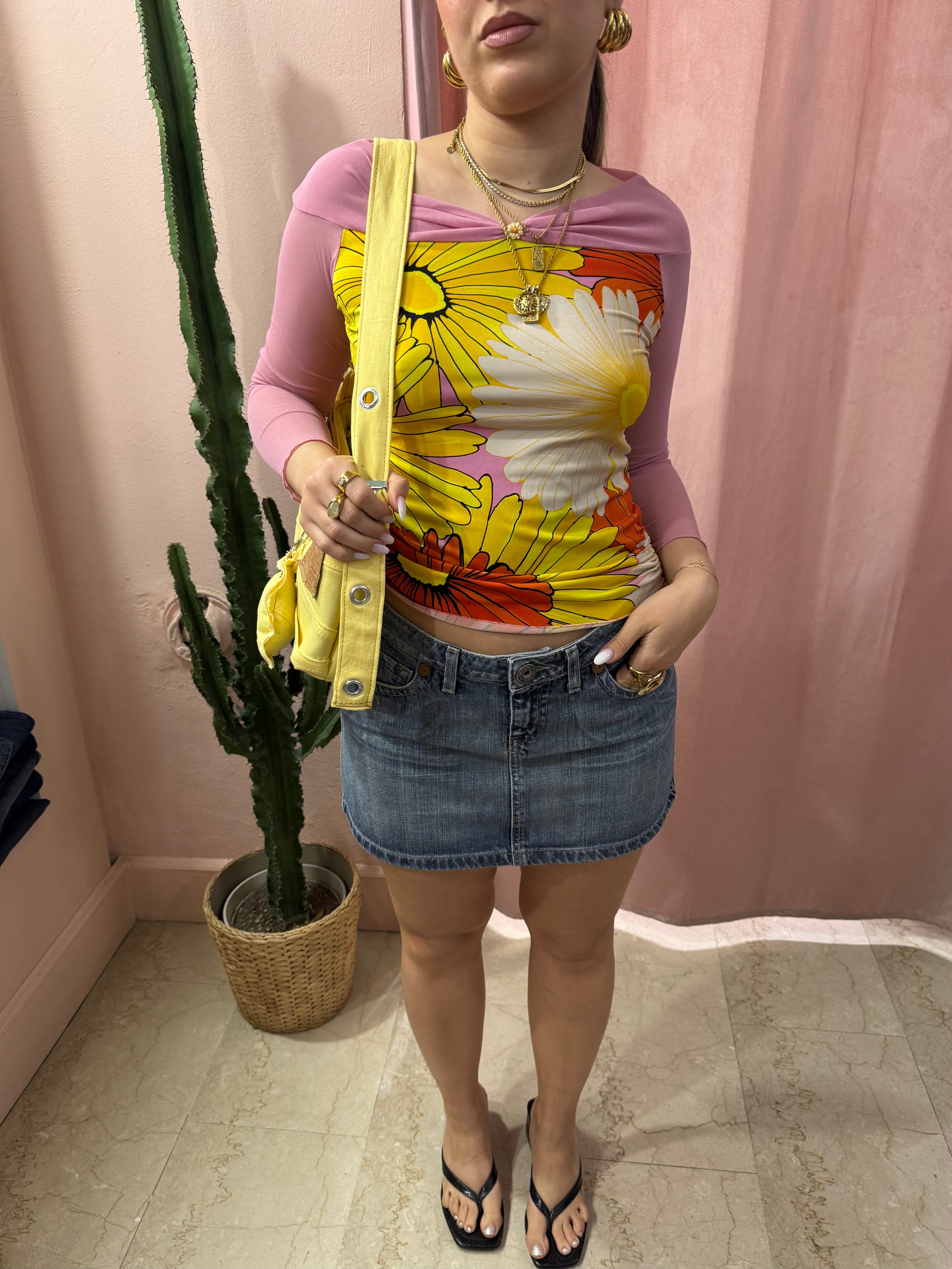 Top 00s in fantasia rosa e giallo