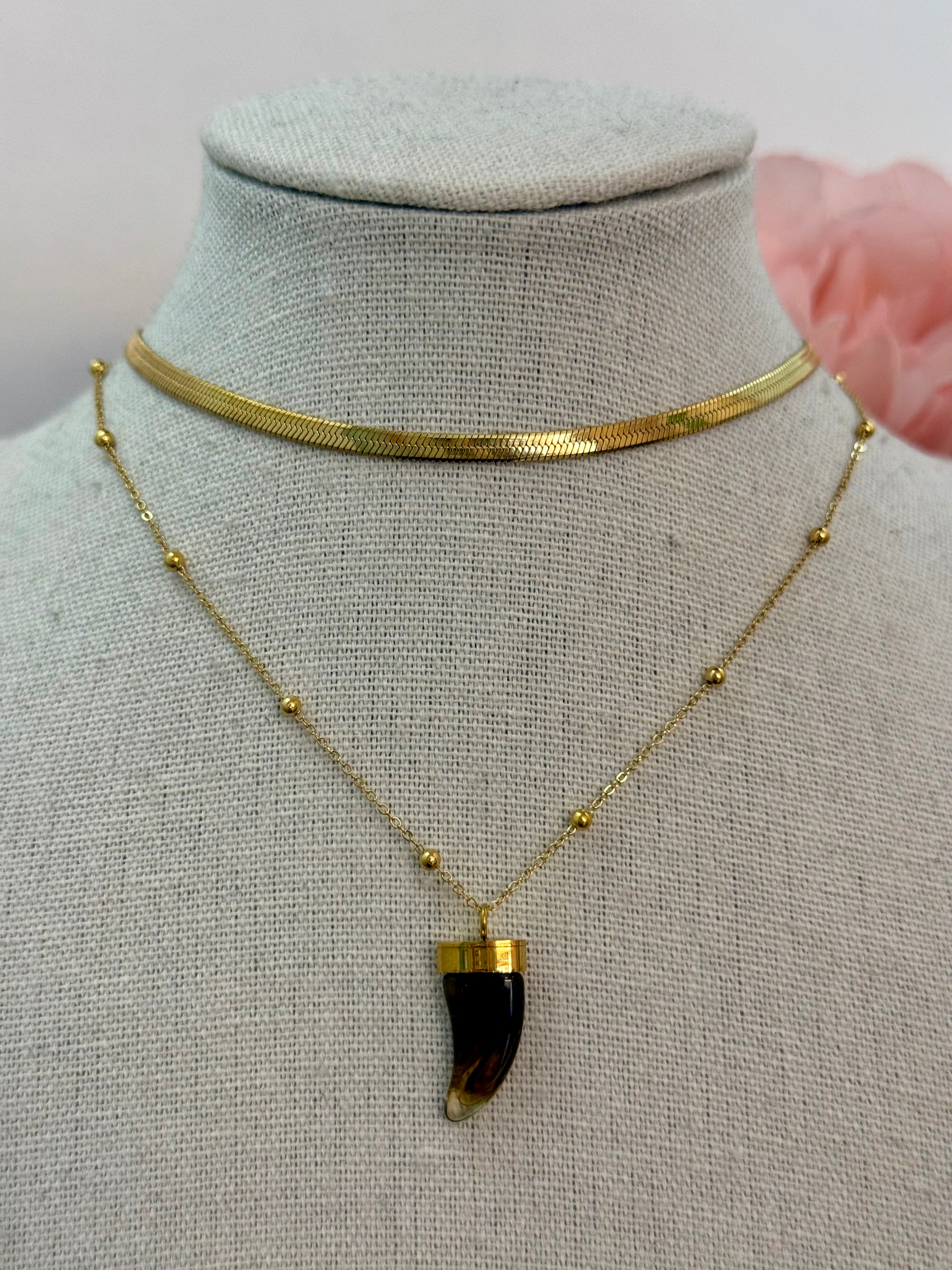 Collana mini corno con sfere