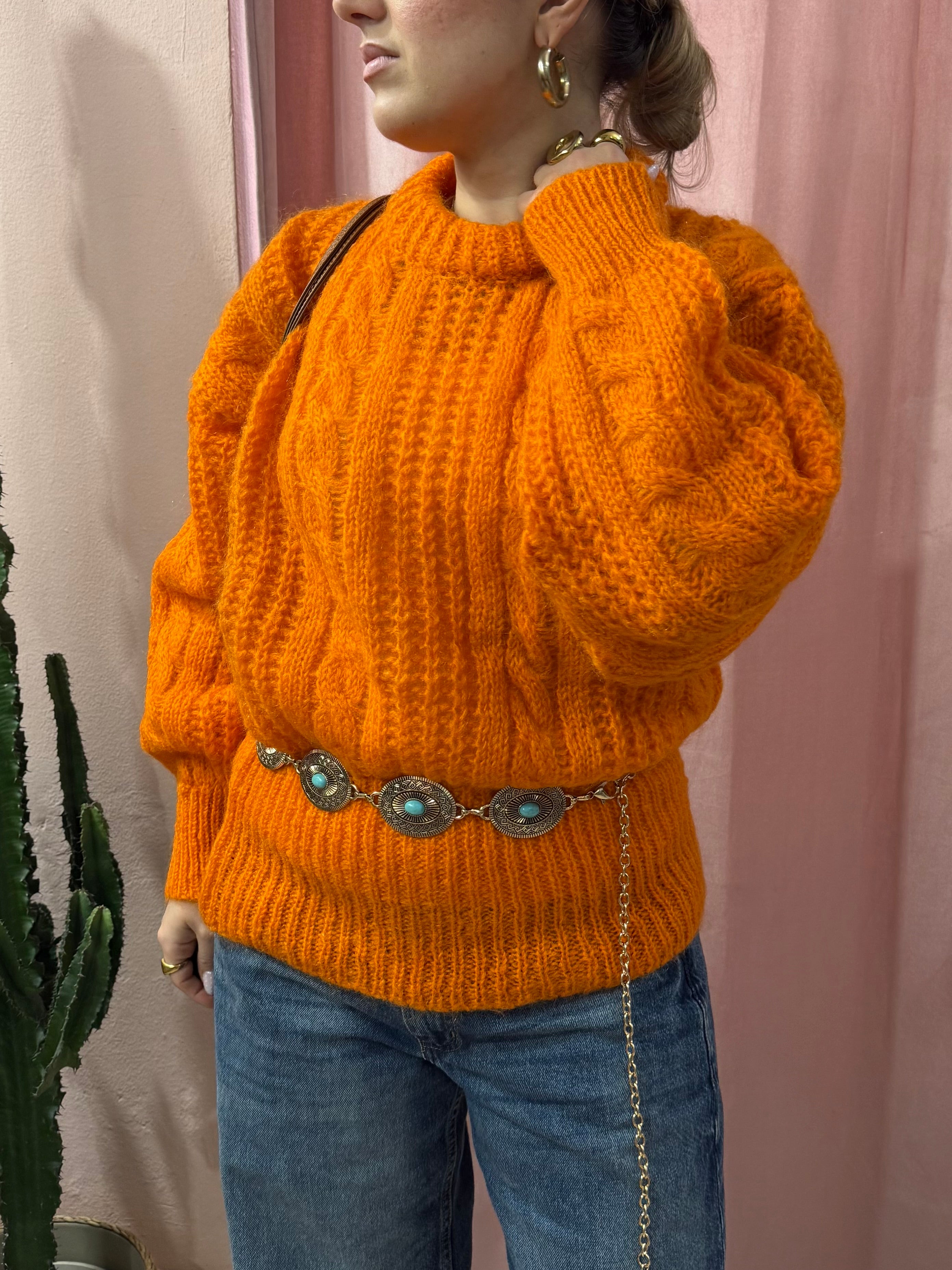 Maglione in lana arancio acceso