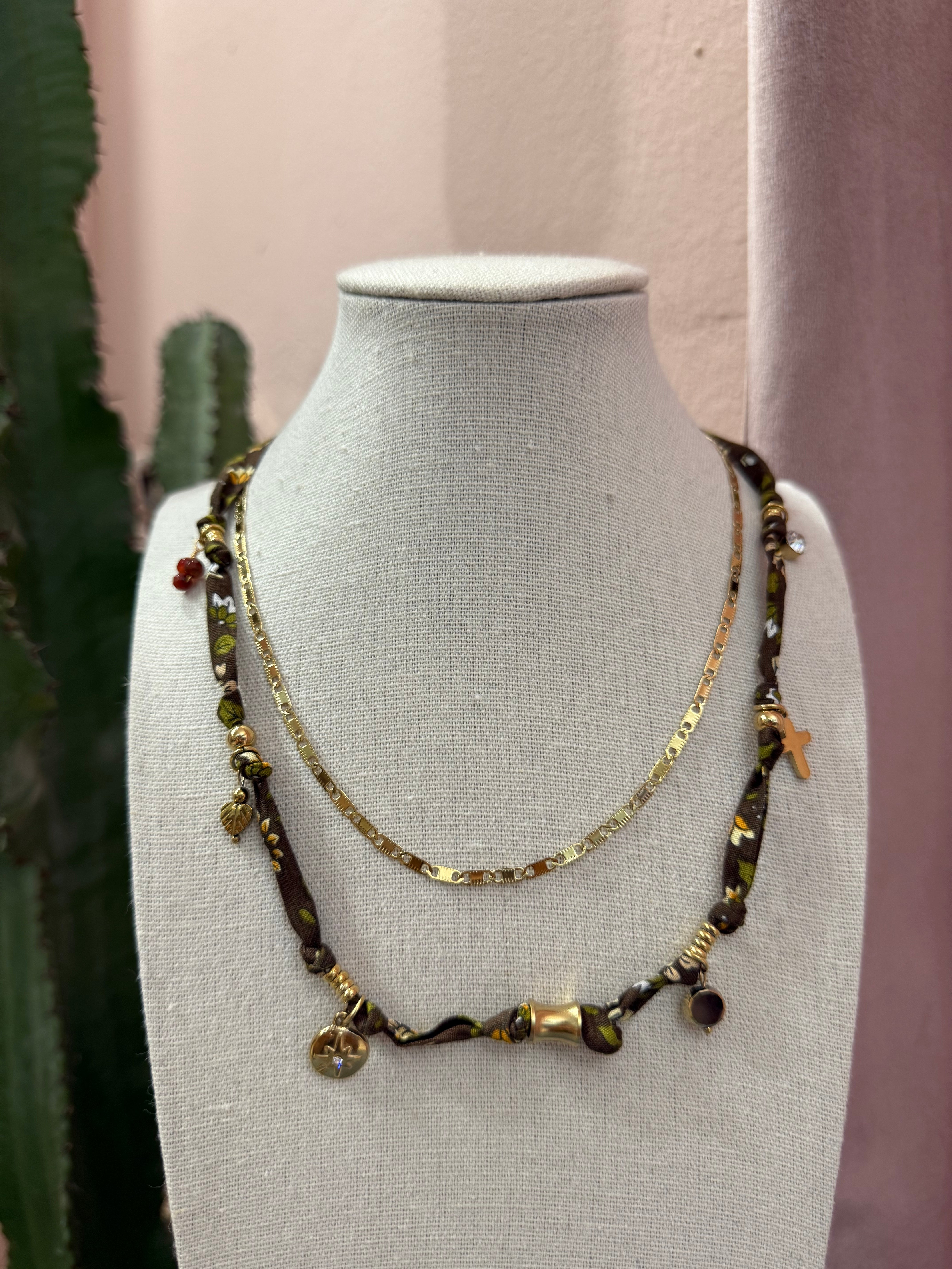 Collana doppia bandana mix ciondoli