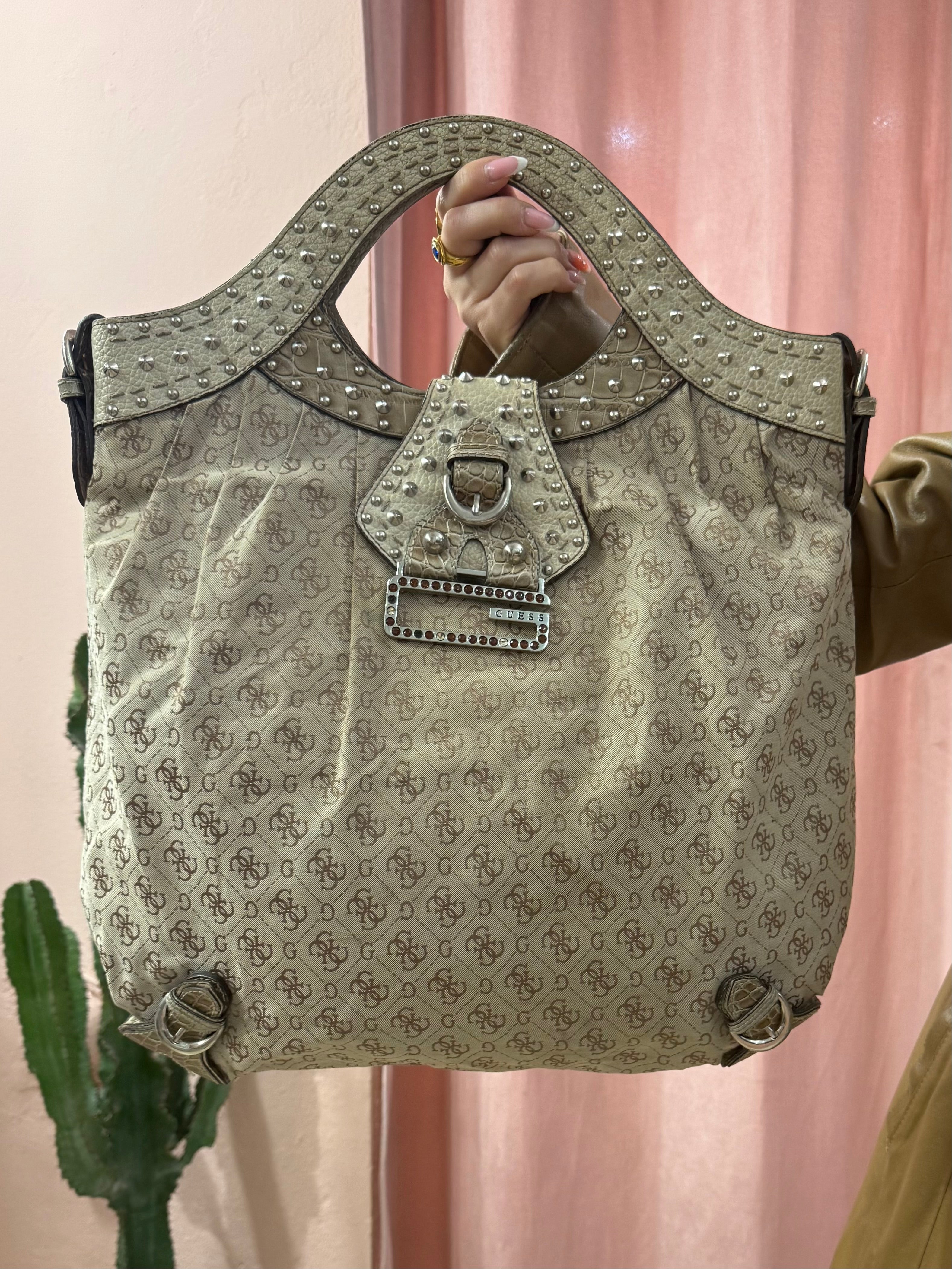 Guess 2000 monogram con borchie