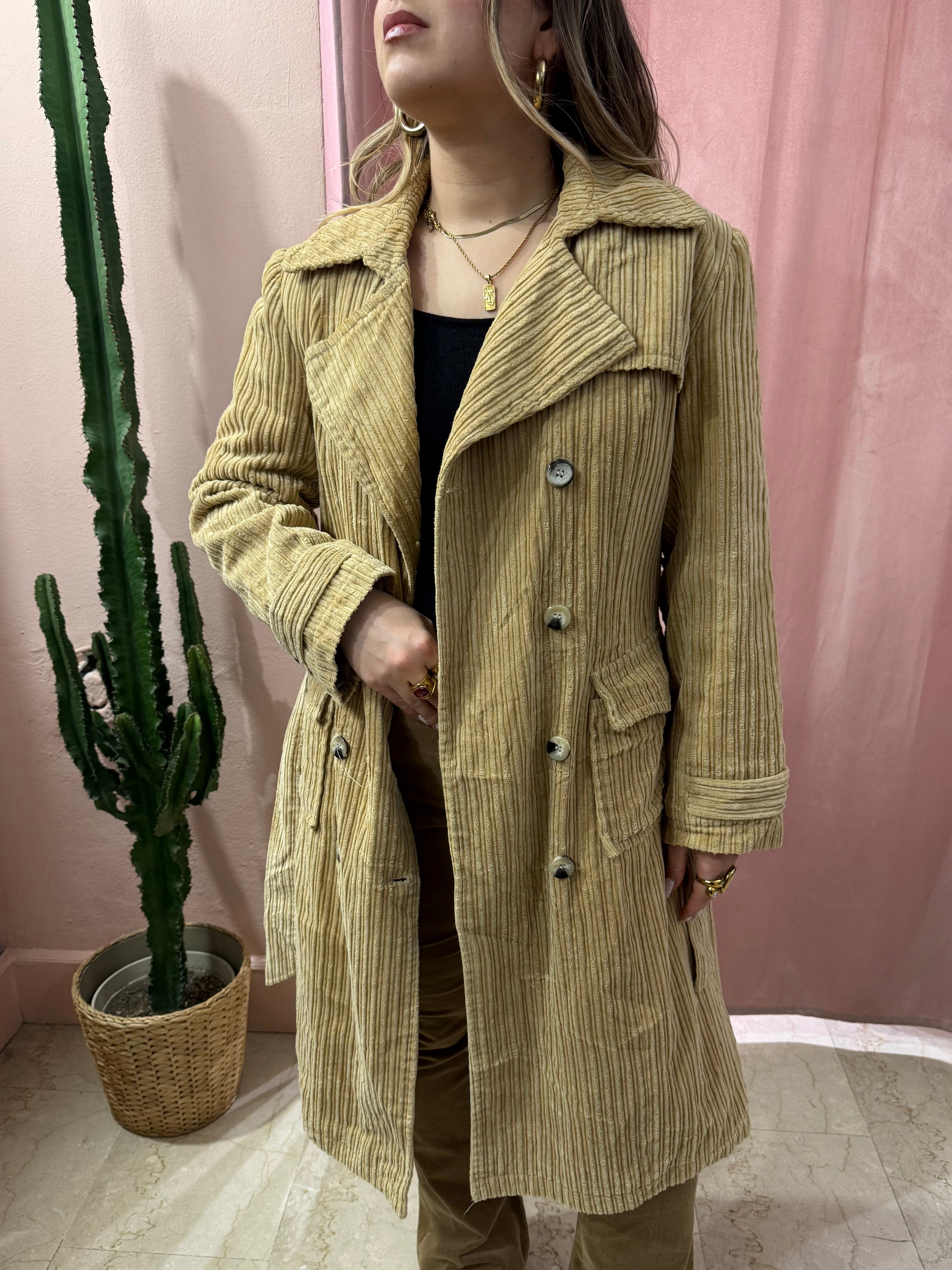 Trench beige a coste