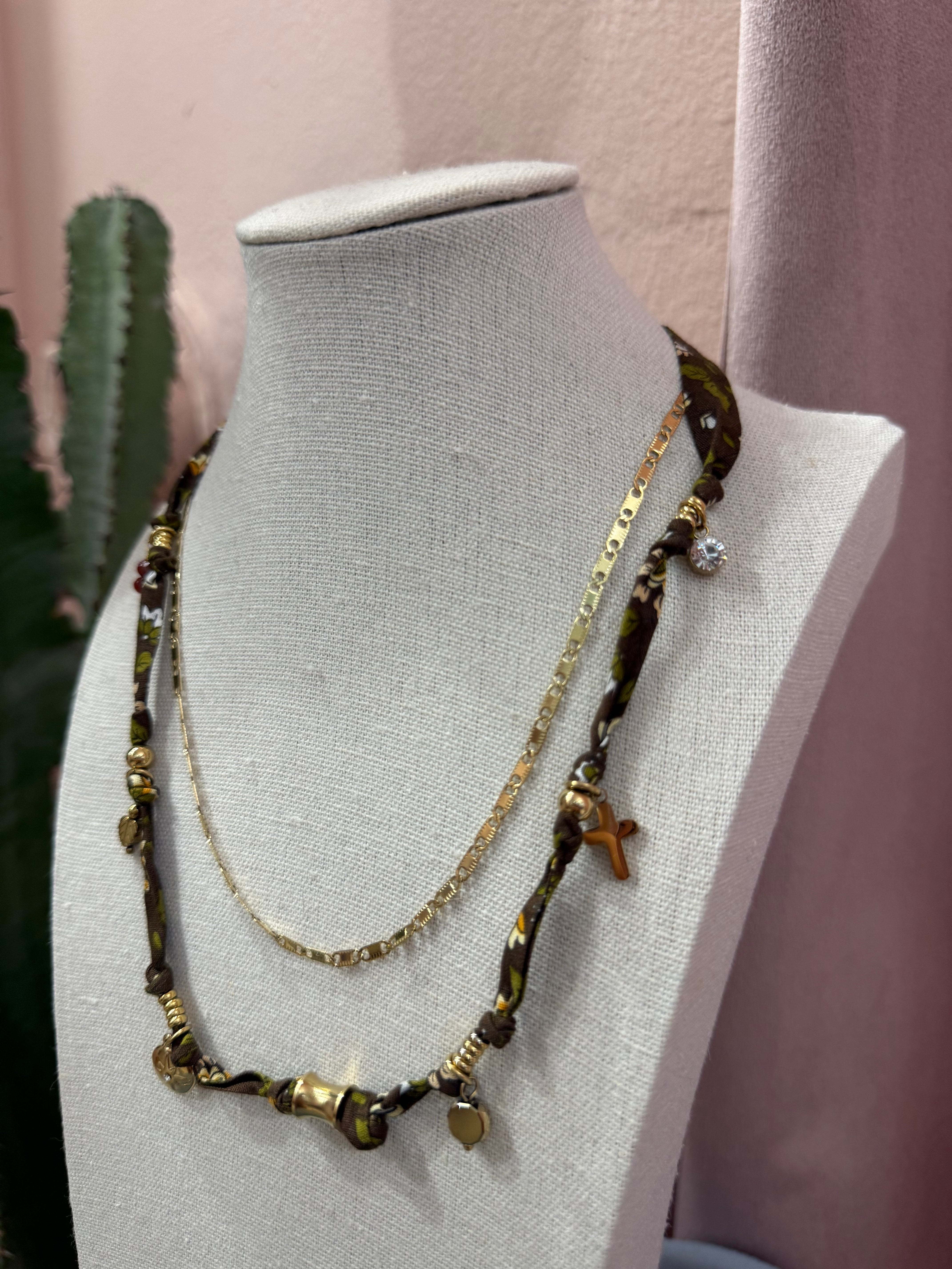 Collana doppia bandana mix ciondoli