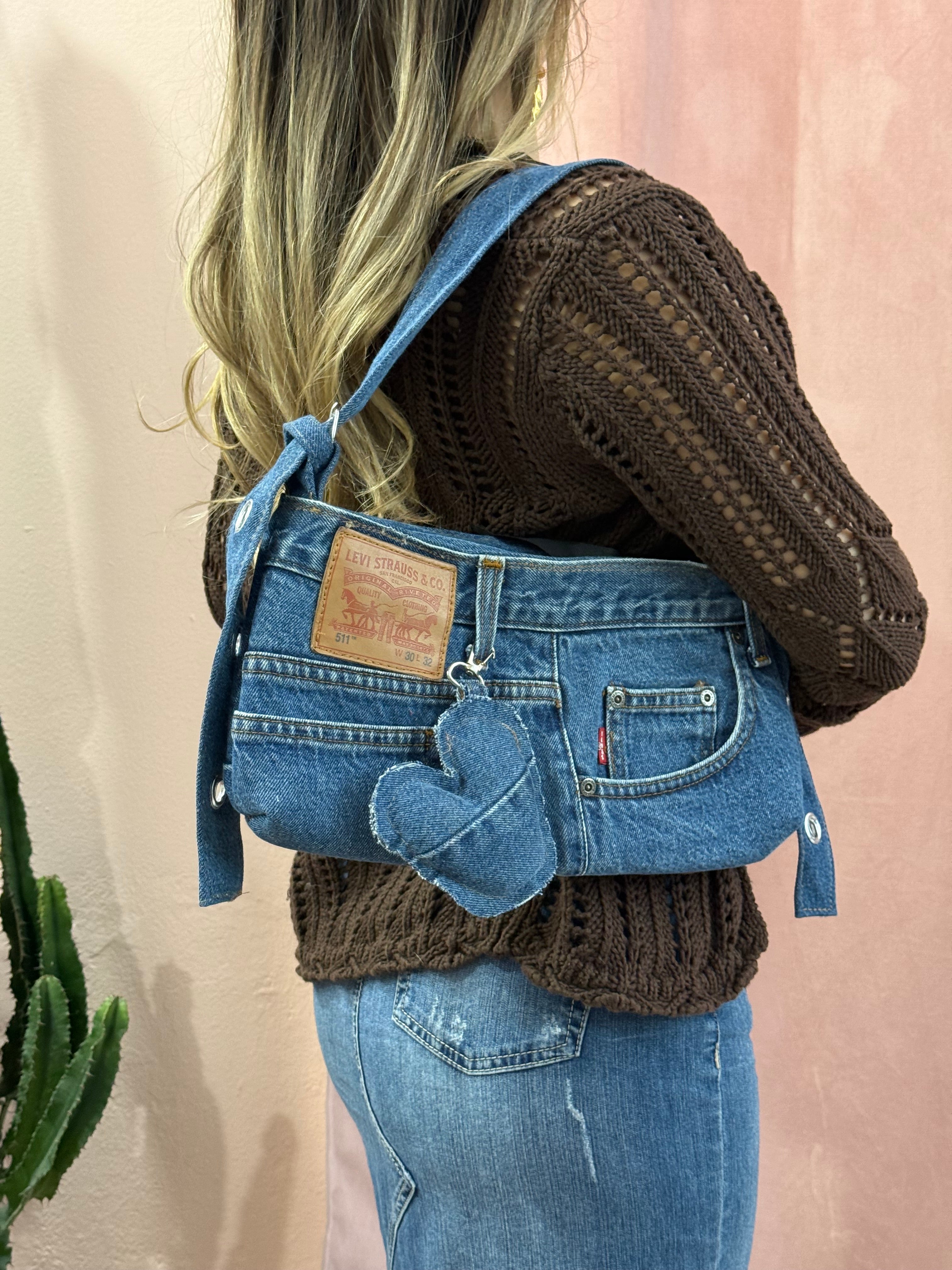 Borsa baguette Levis upcycling denim scuro