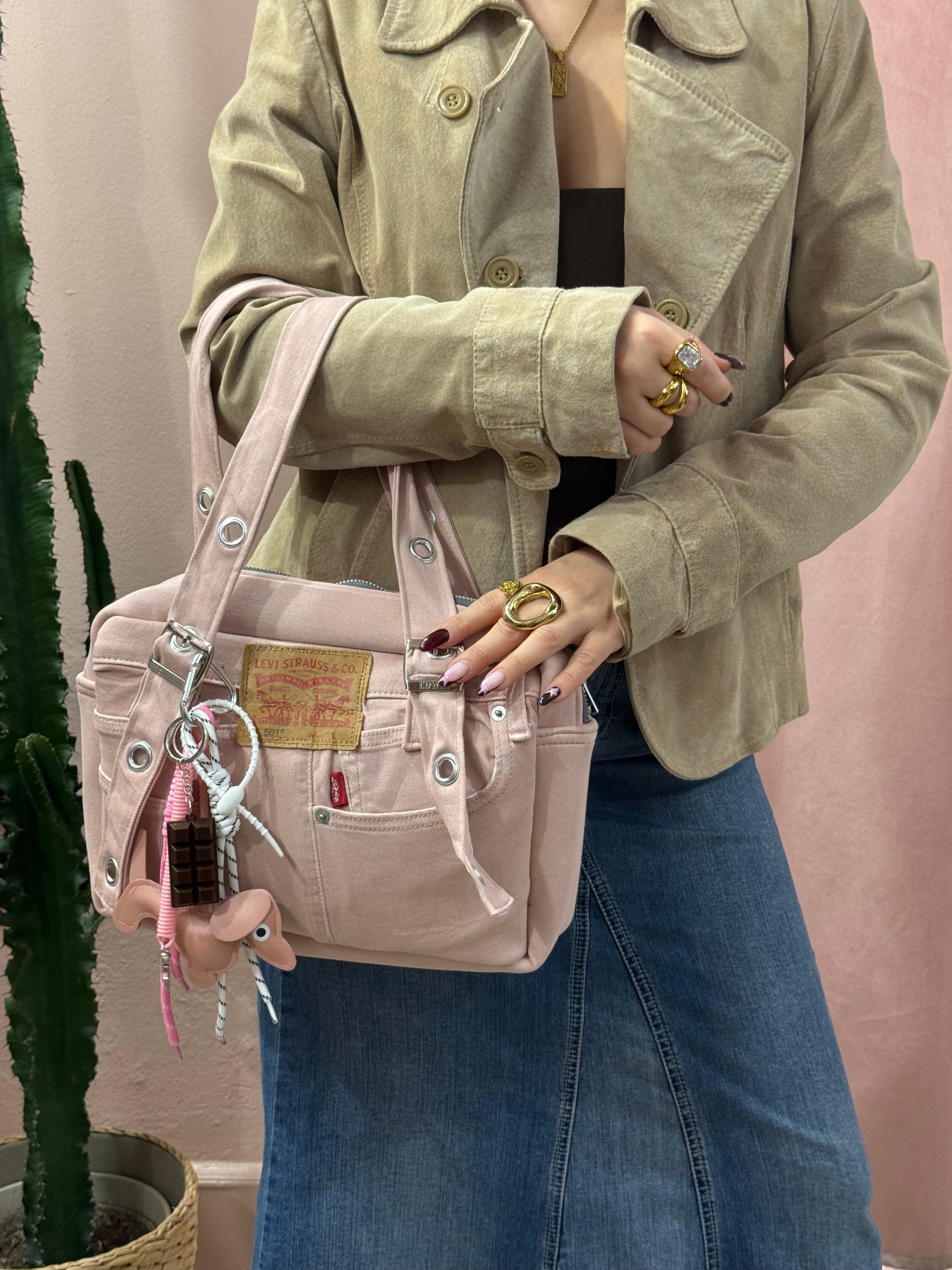 Borsa Levis upcycling rosa