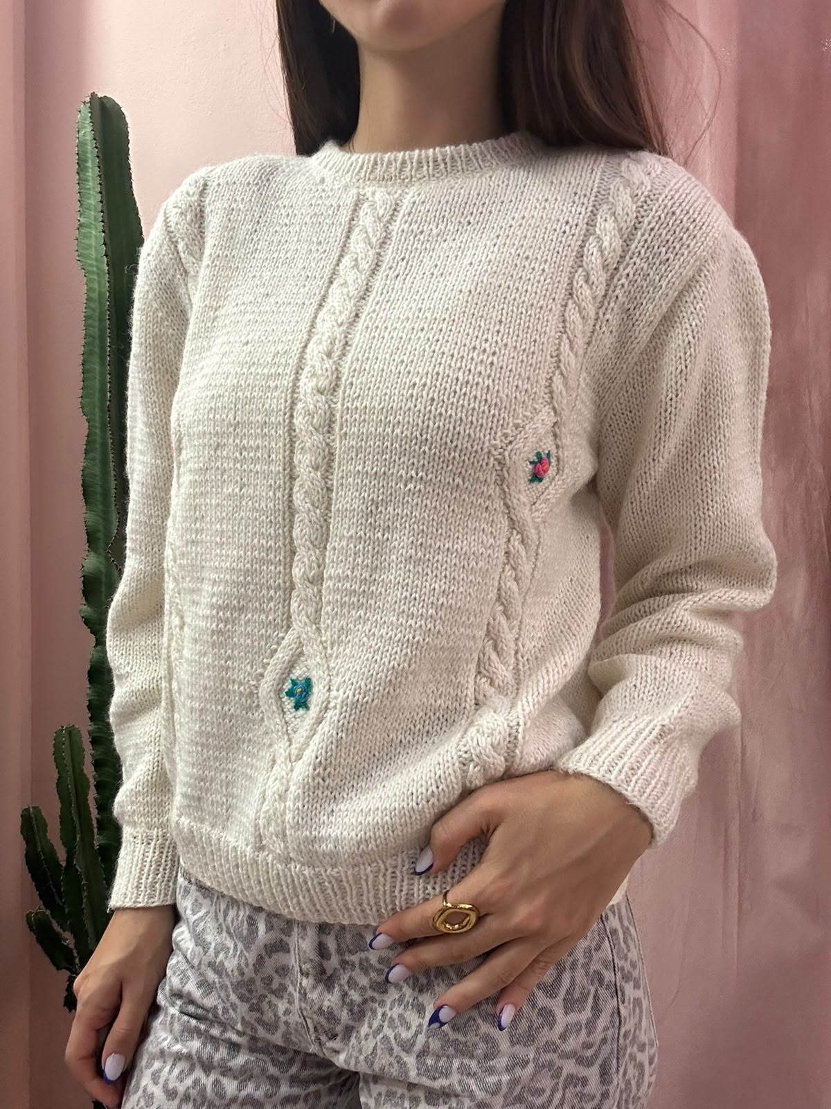 Maglione vintage con ricami fiori in lana