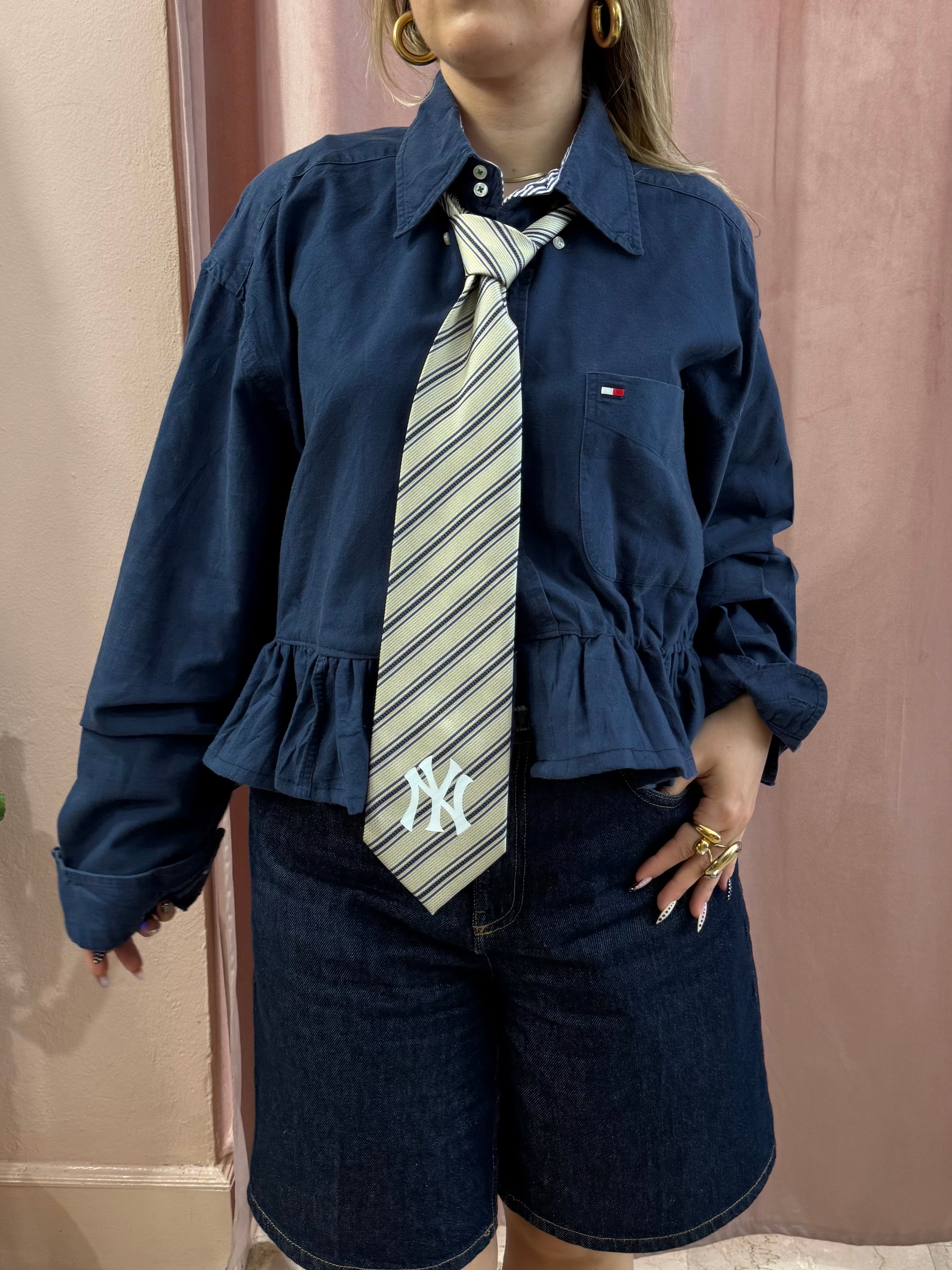 Camicia Tommy Hilfiger upcycling volant blu