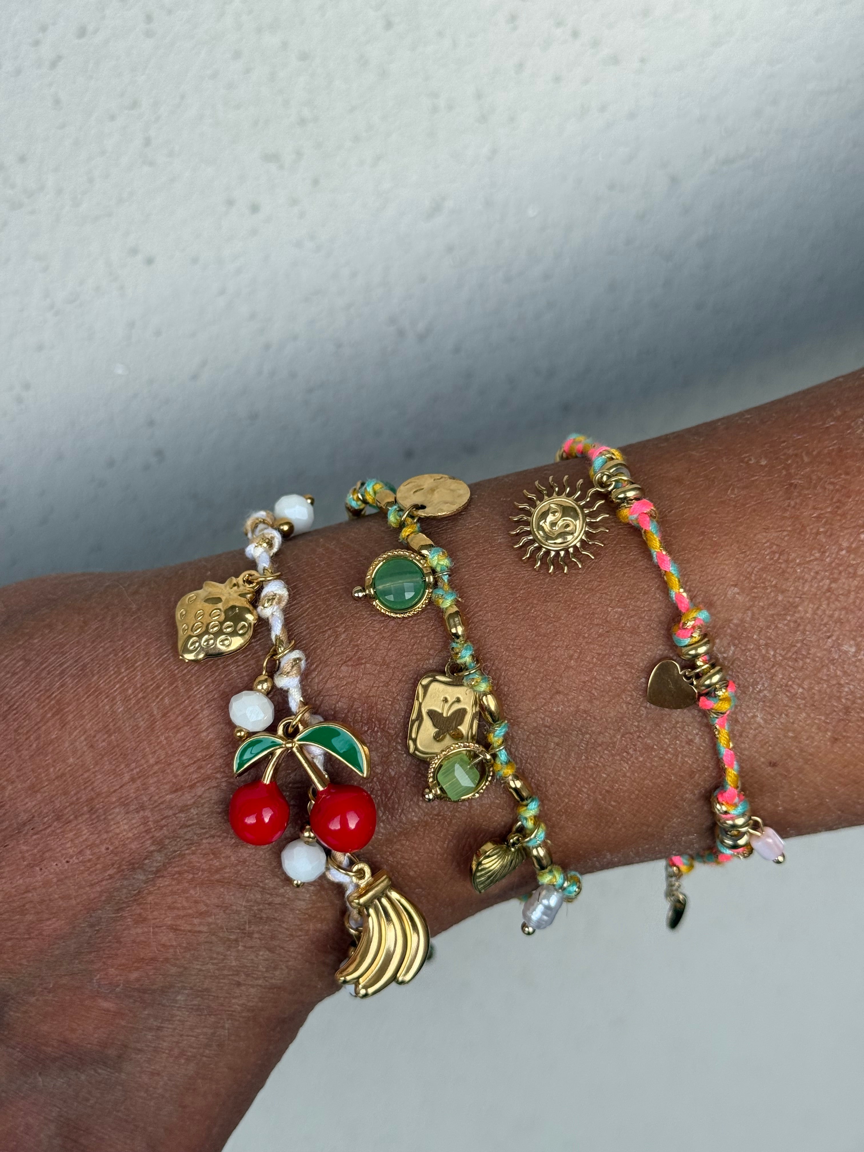 Bracciali in corda mix colori ciondoli estivi