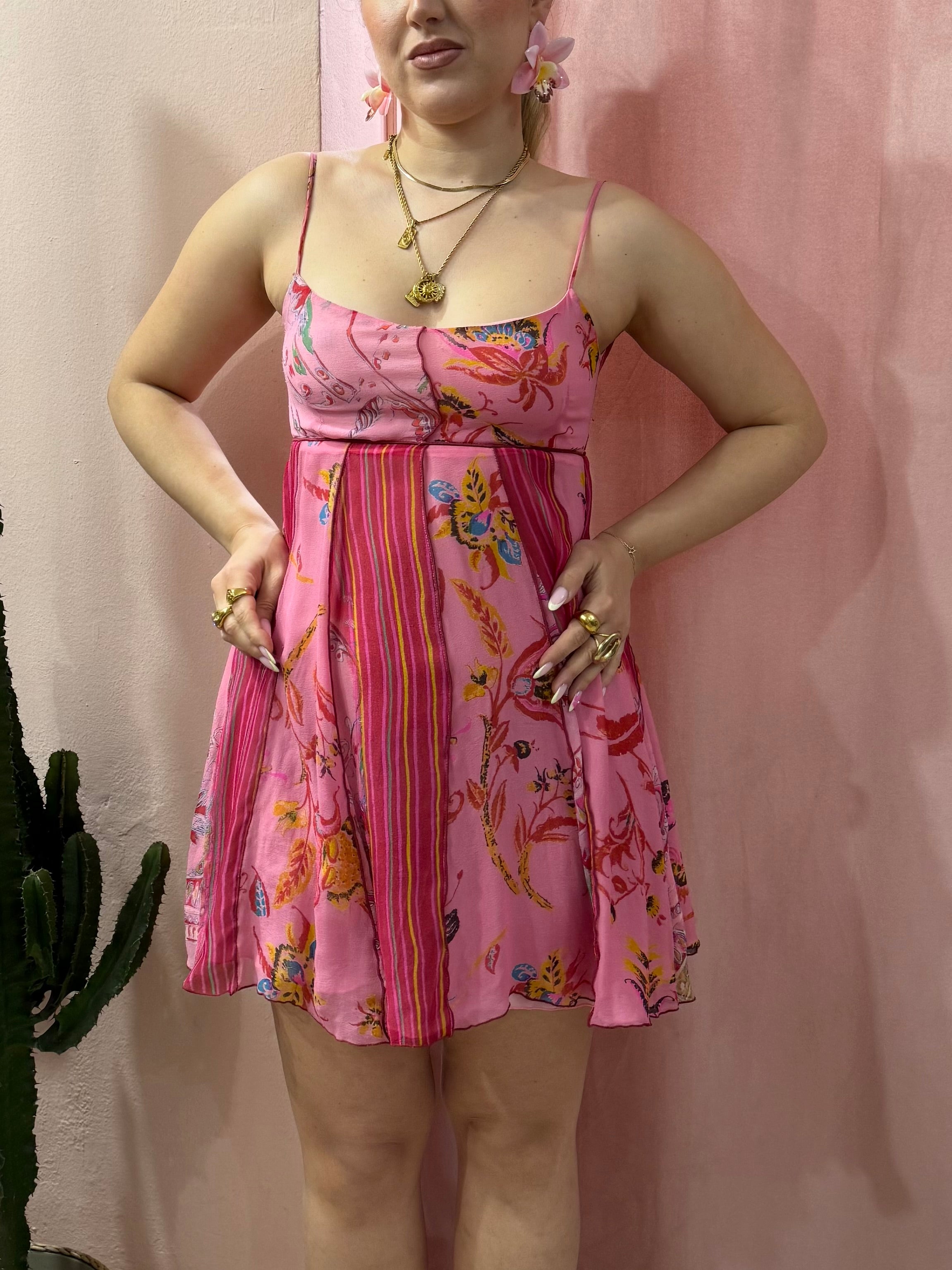 Vestito in fantasia in pura seta