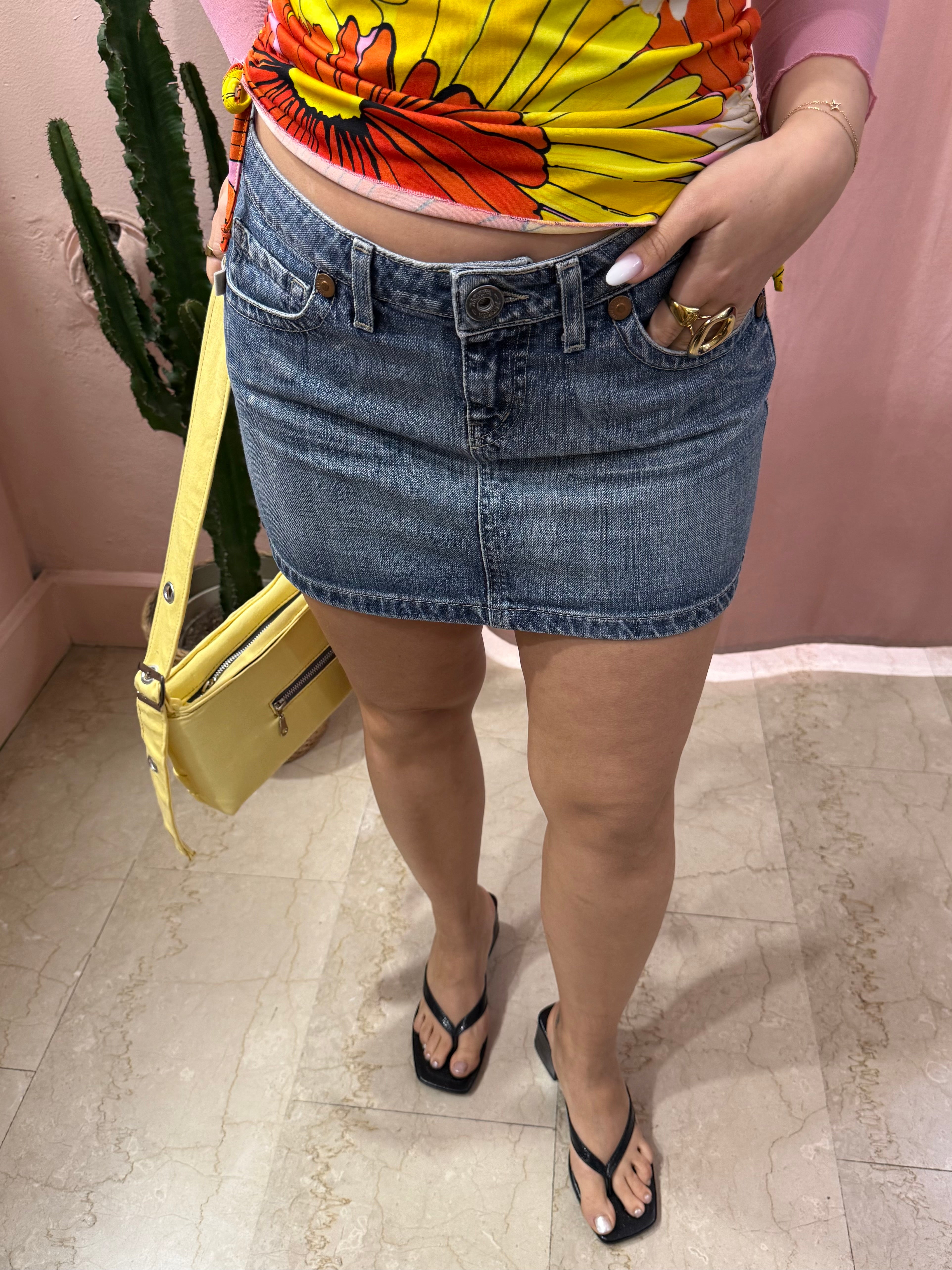 Minigonna in denim 00s